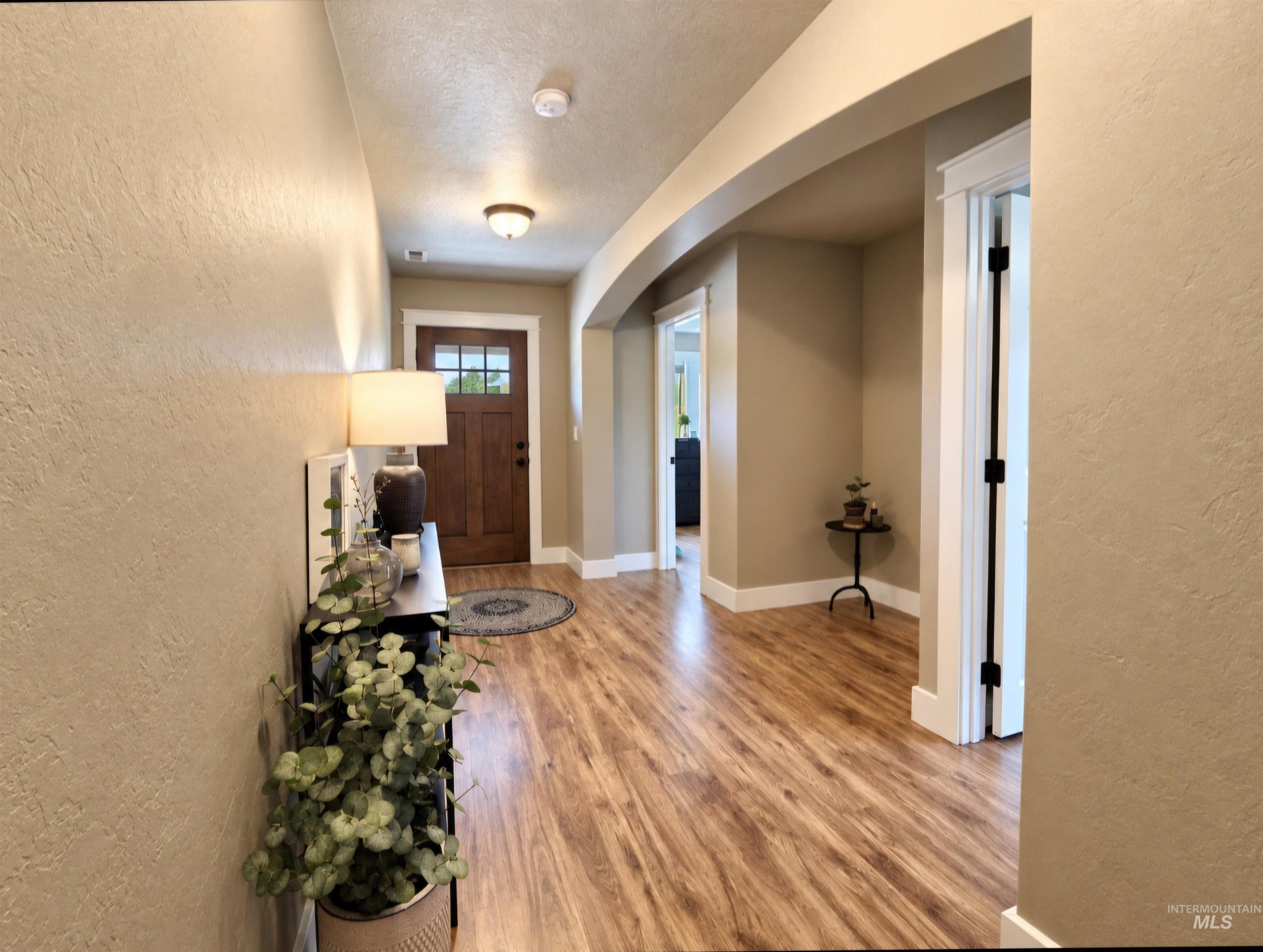 4447 N Weston Ave Property Photo 5