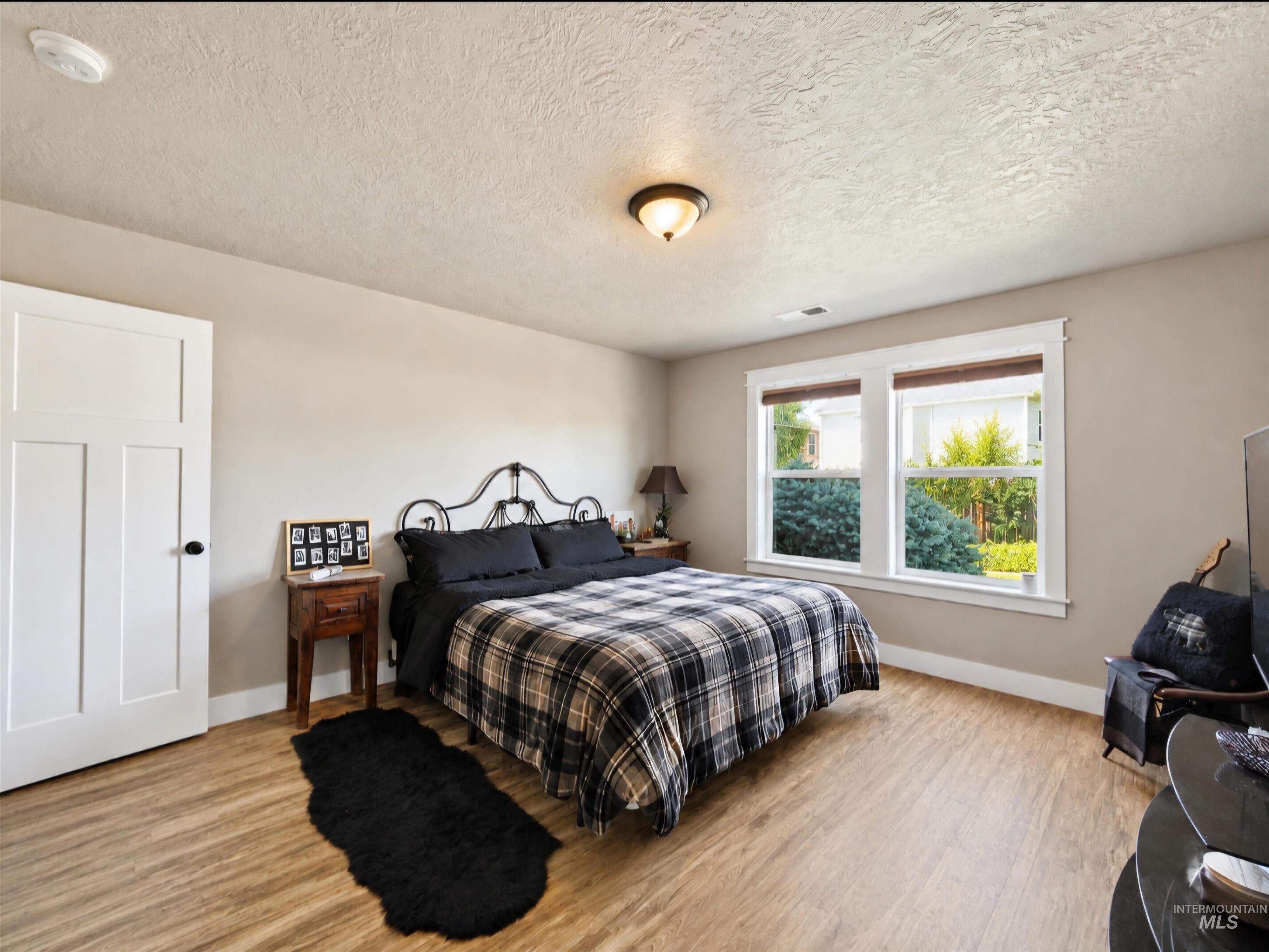 4447 N Weston Ave Property Photo 14