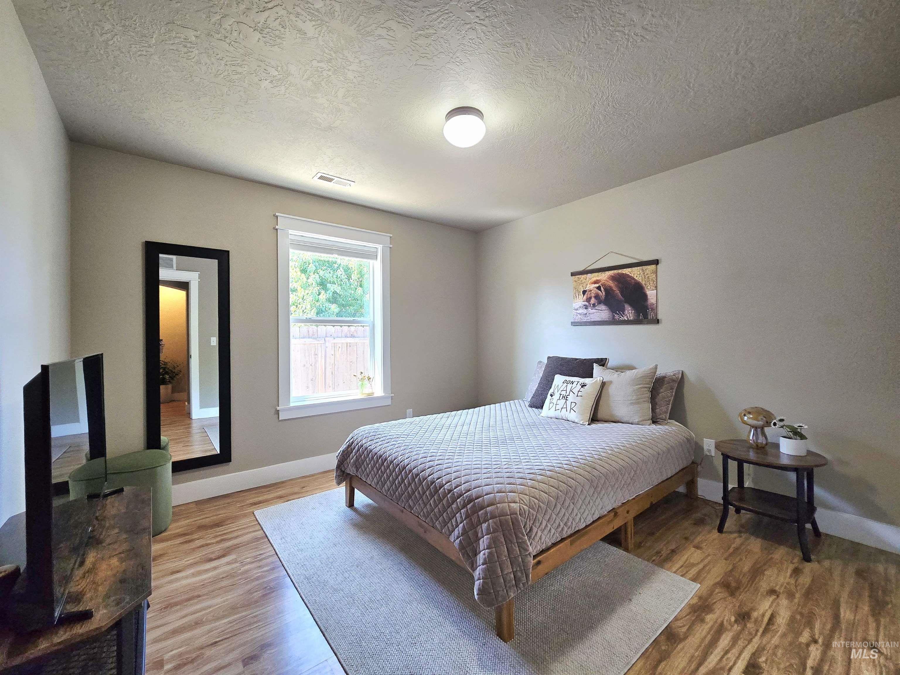 4447 N Weston Ave Property Photo 17