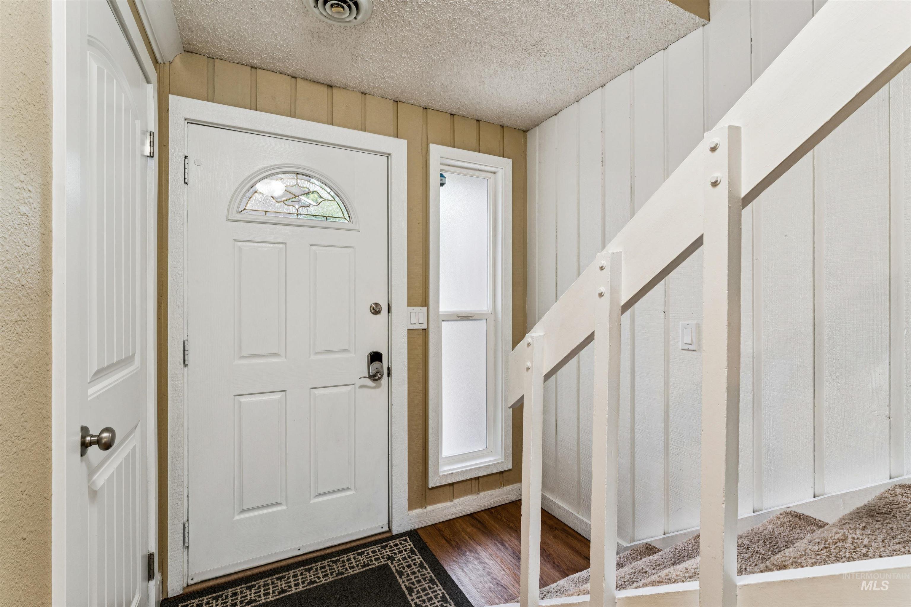 272 N Eagle Glen Ln. Property Photo 23