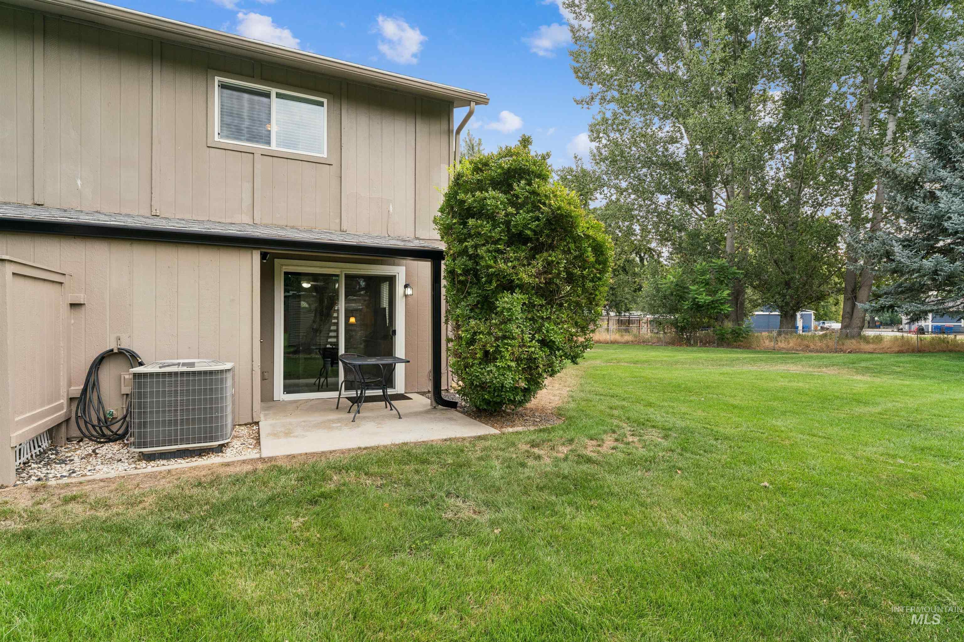 272 N Eagle Glen Ln. Property Photo 36