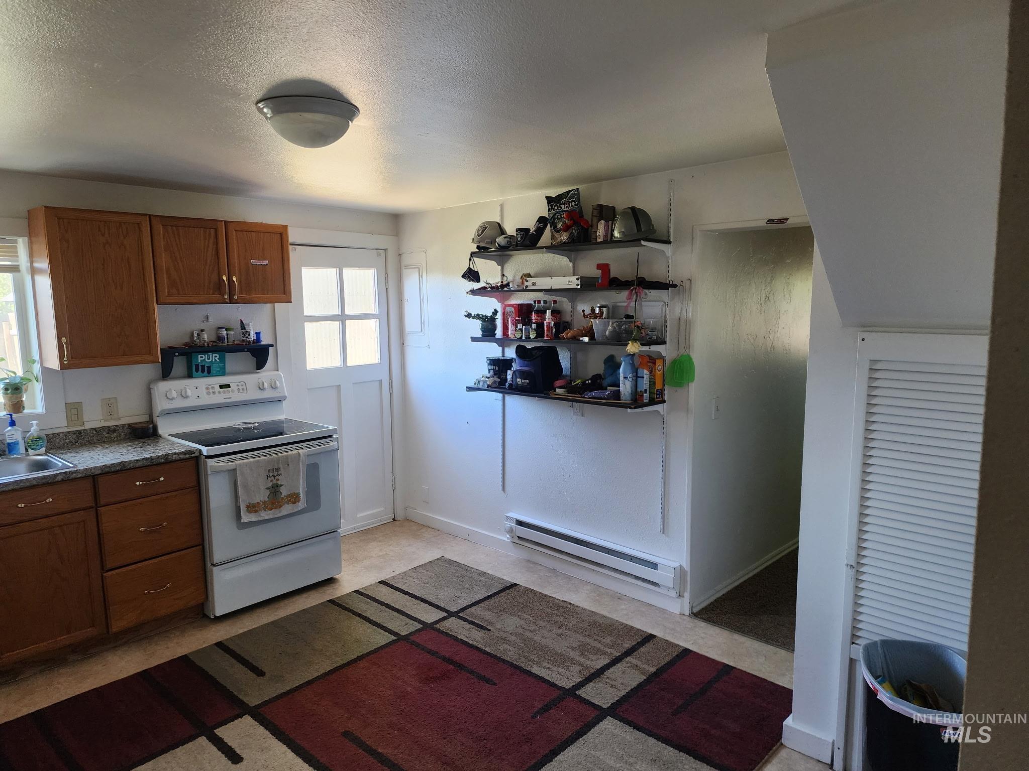 318 E Camas Ave Property Photo 6
