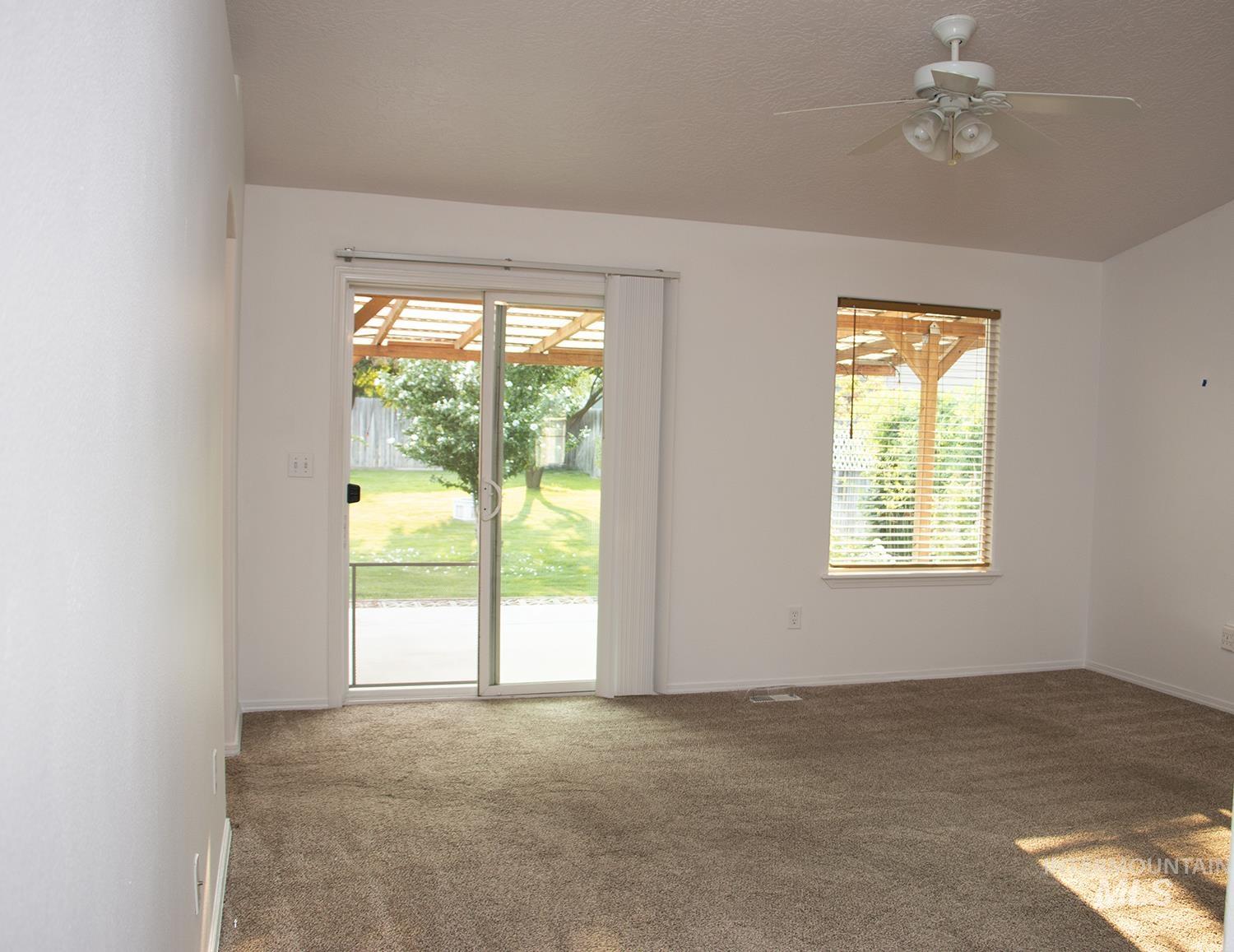 16559 Bayou Way Property Photo 4