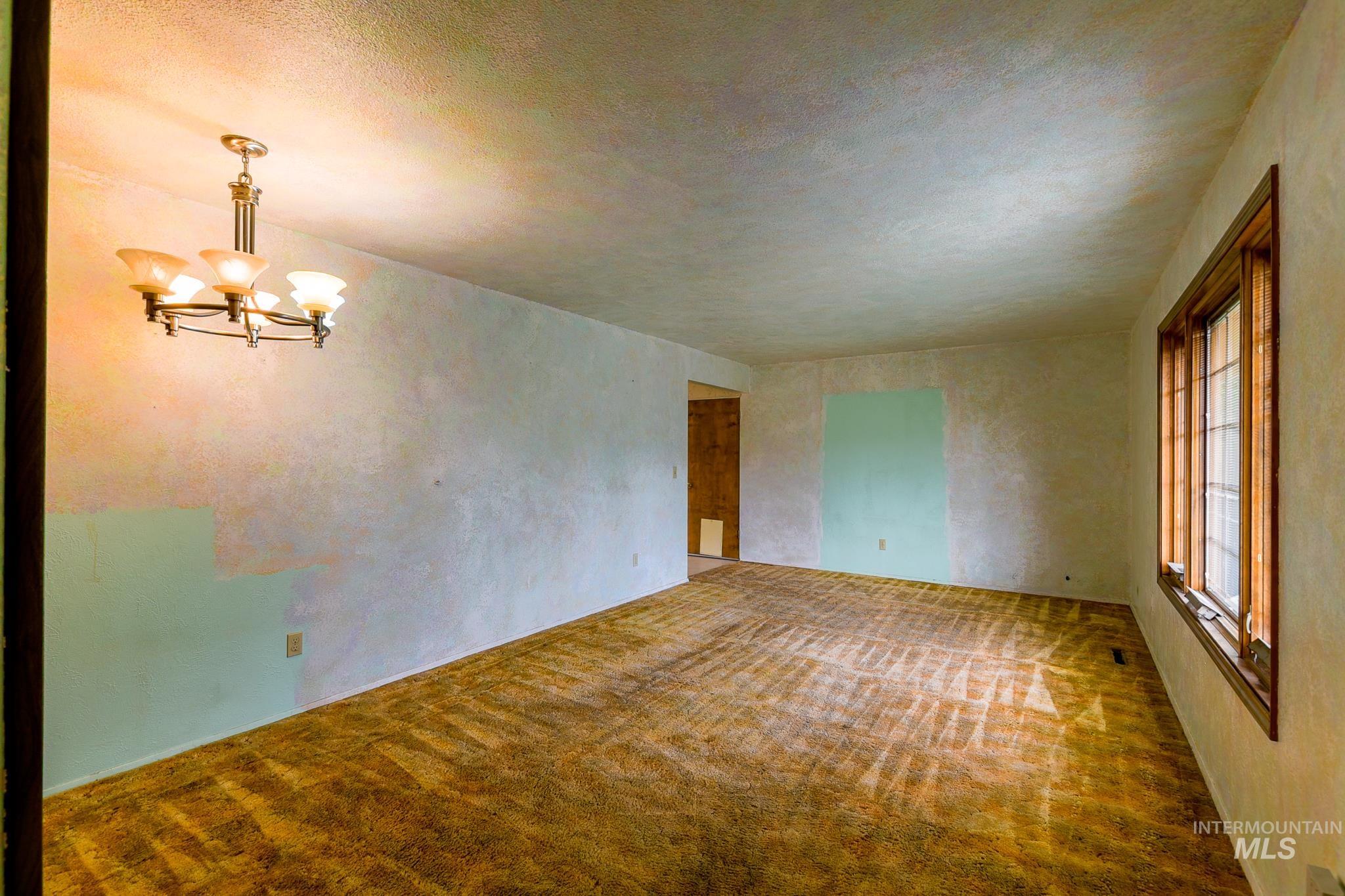 1829 Powers Ave. Property Photo 8