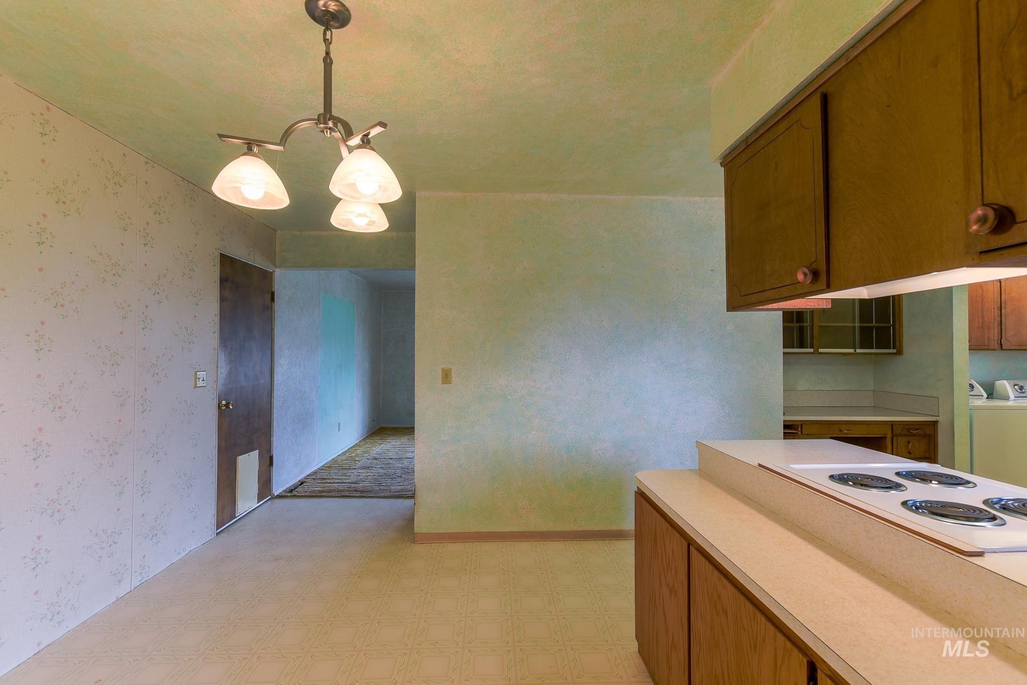 1829 Powers Ave. Property Photo 14