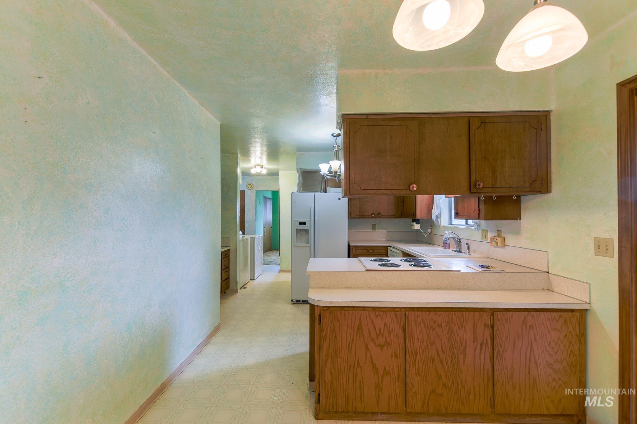 1829 Powers Ave. Property Photo 15