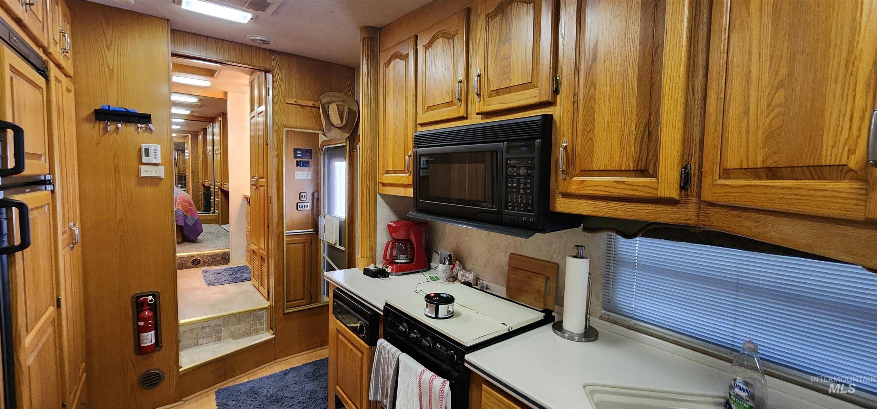 102 Chief Lawyer St Property Photo 18