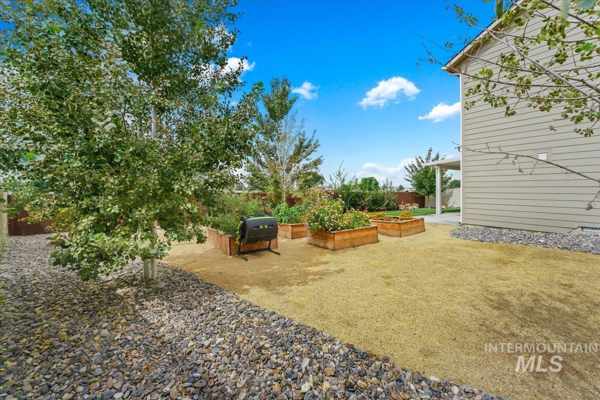 16923 N Lowerfield Loop Property Photo 44
