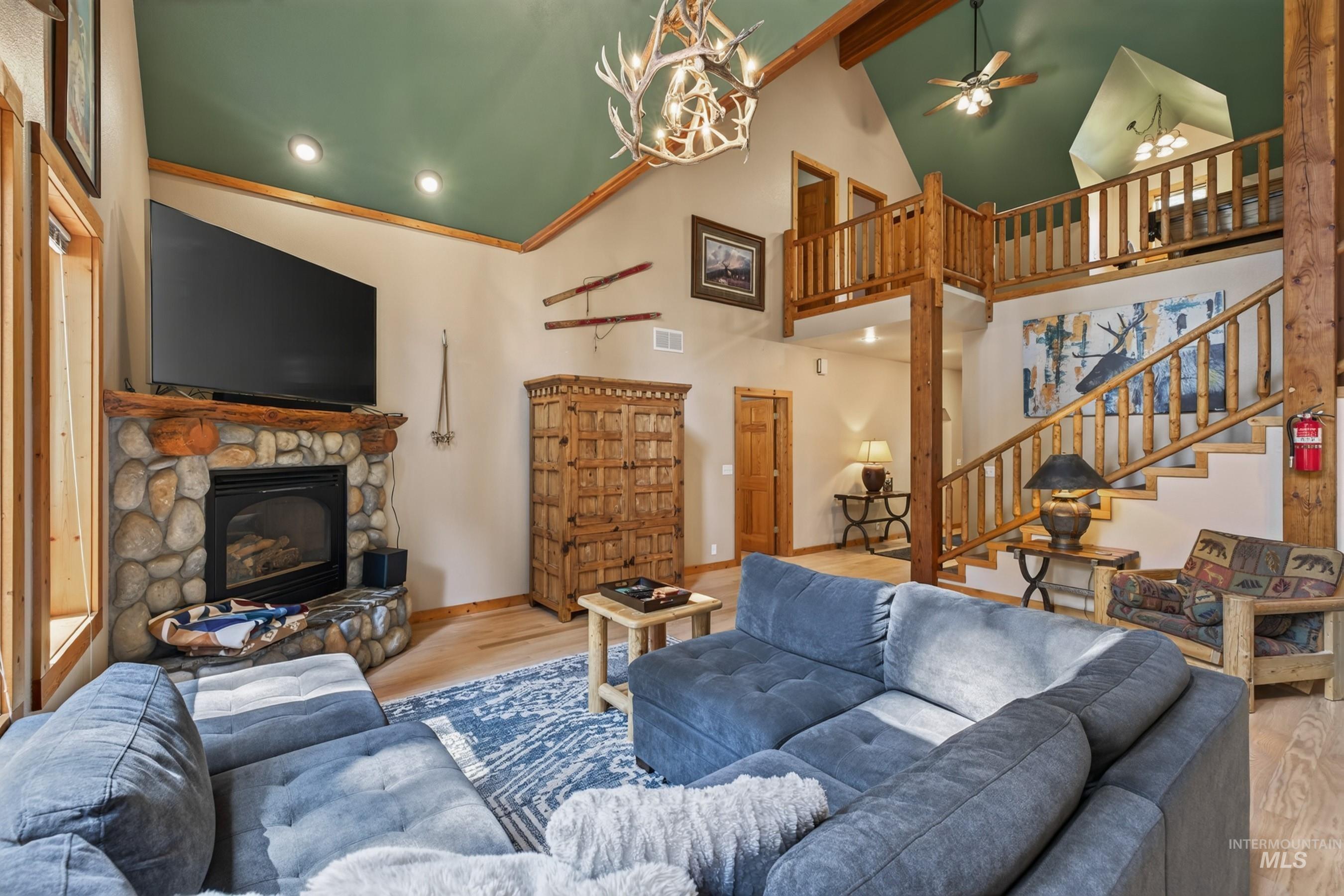 1190 Majestic View Drive Property Photo 5