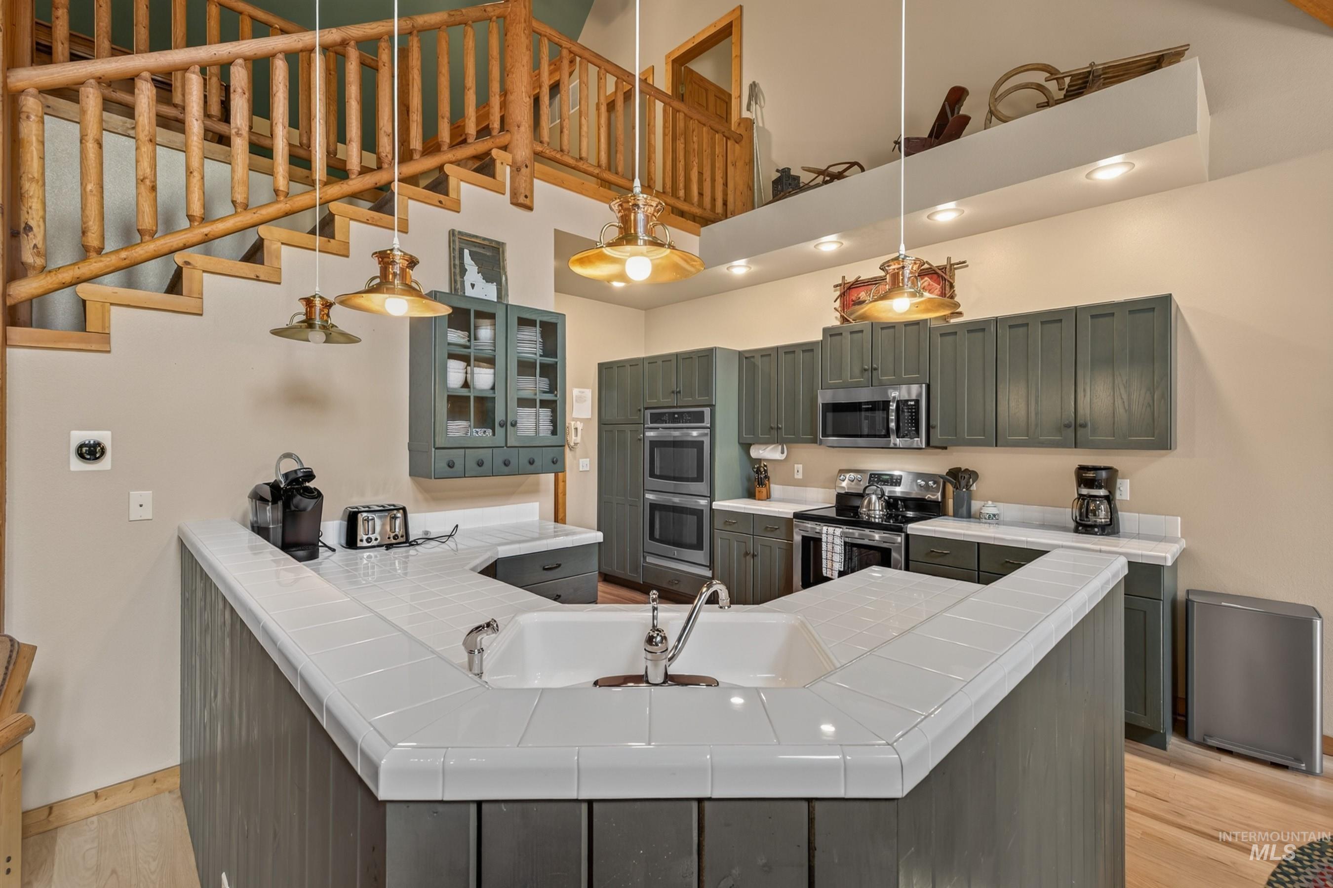 1190 Majestic View Drive Property Photo 8