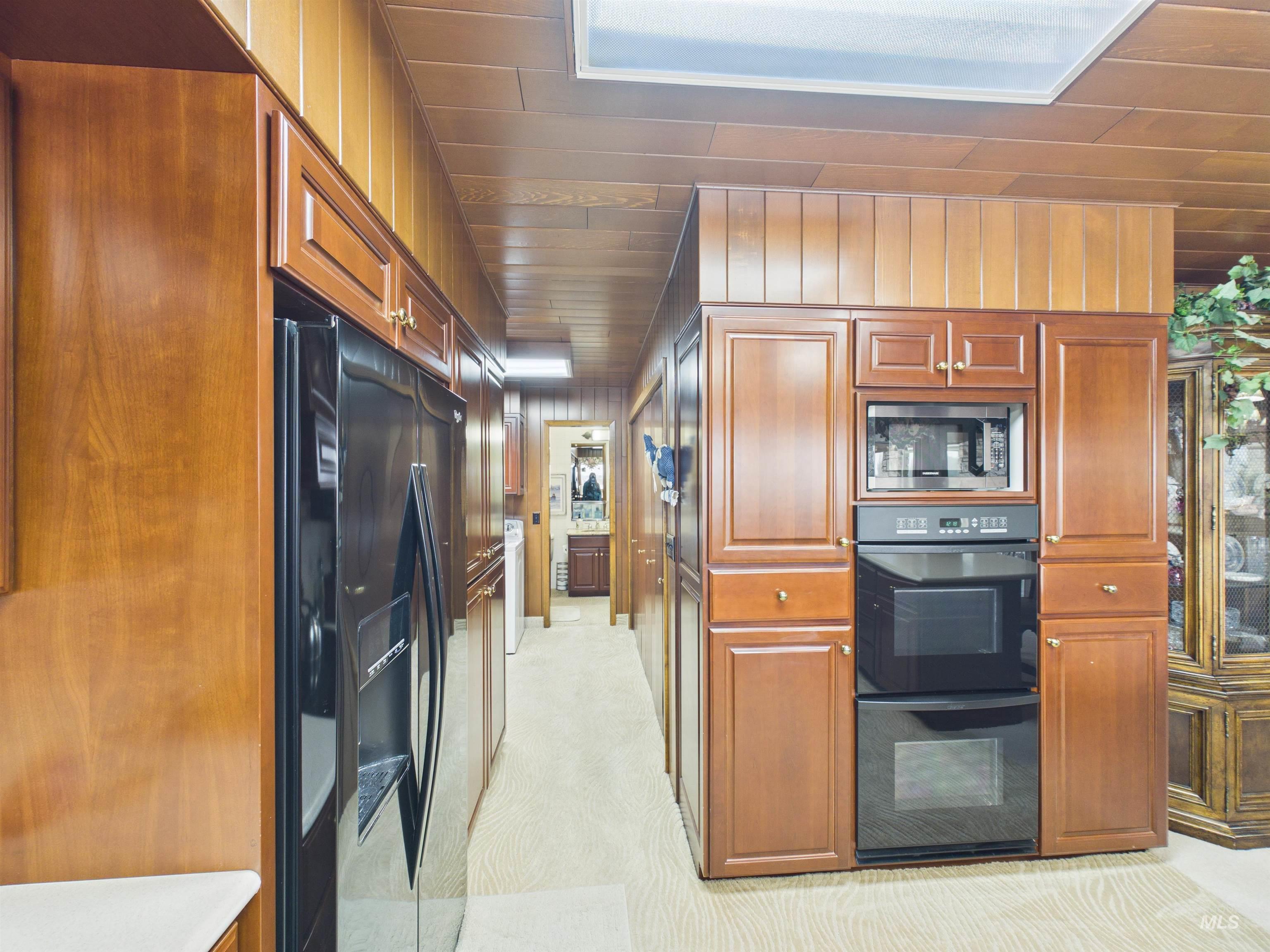 35 Van Engelen Road Property Photo 13