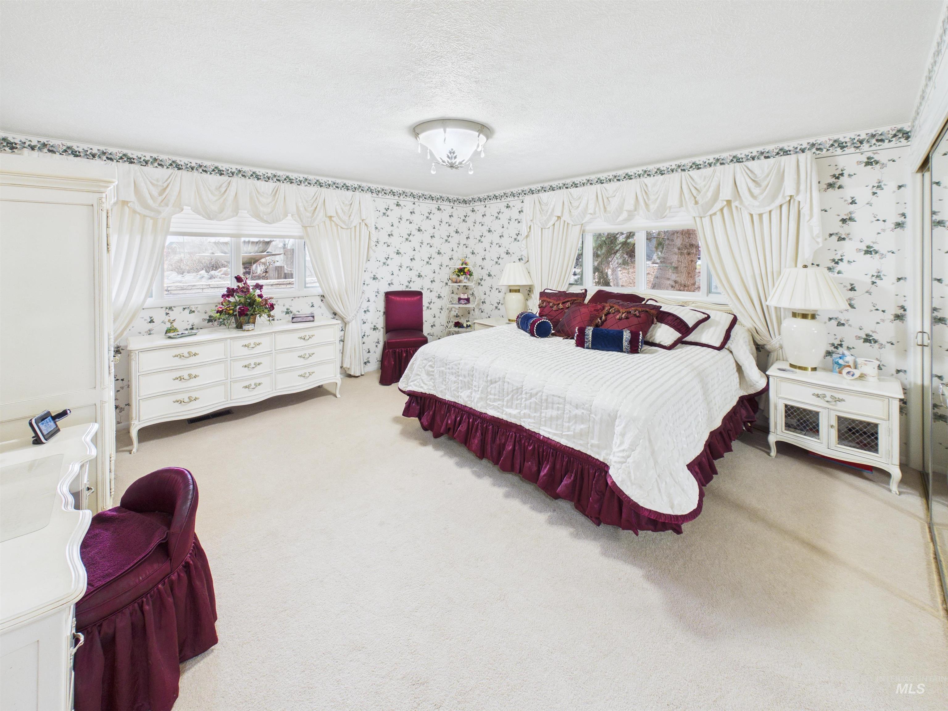 35 Van Engelen Road Property Photo 14