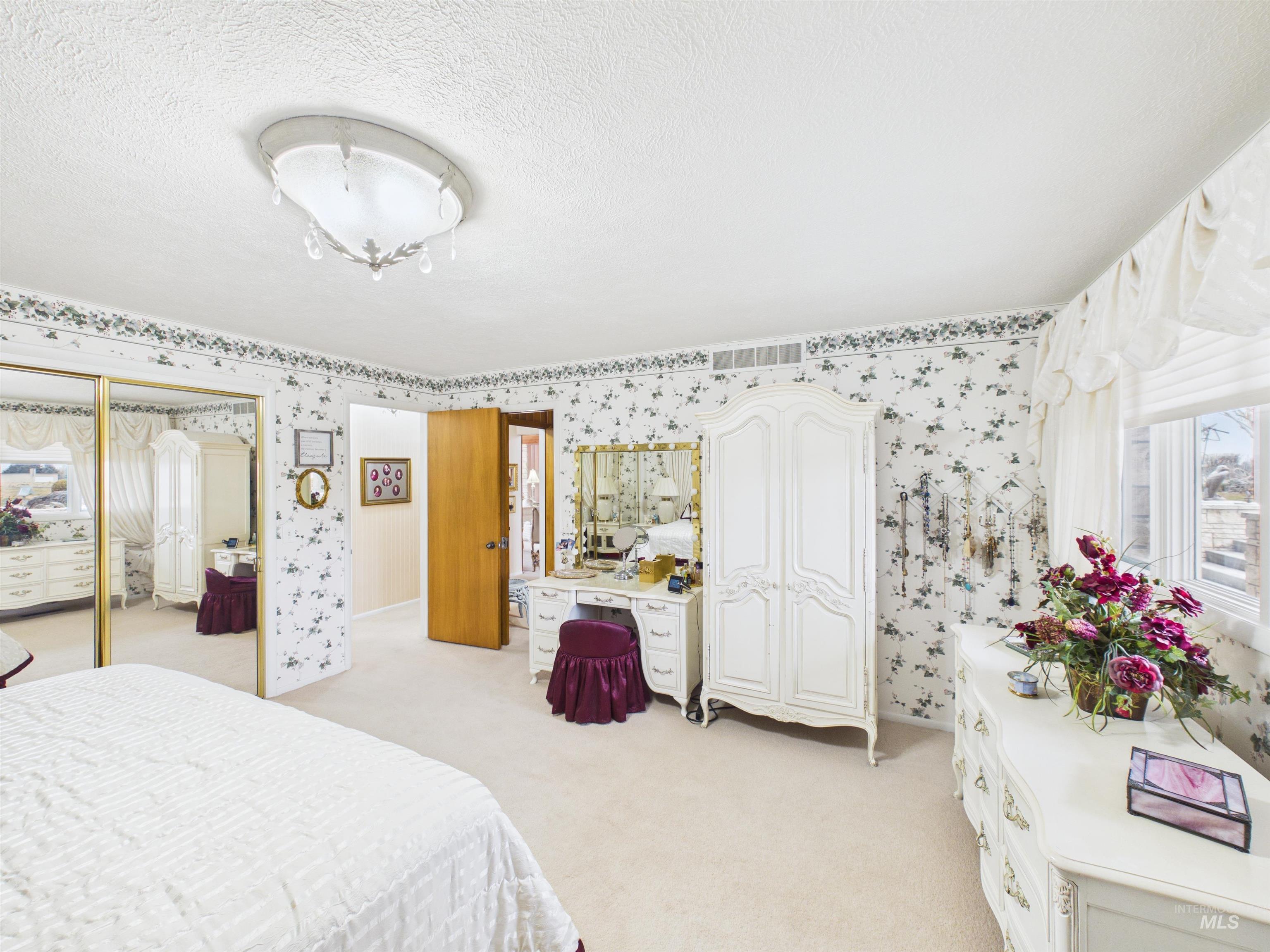 35 Van Engelen Road Property Photo 15