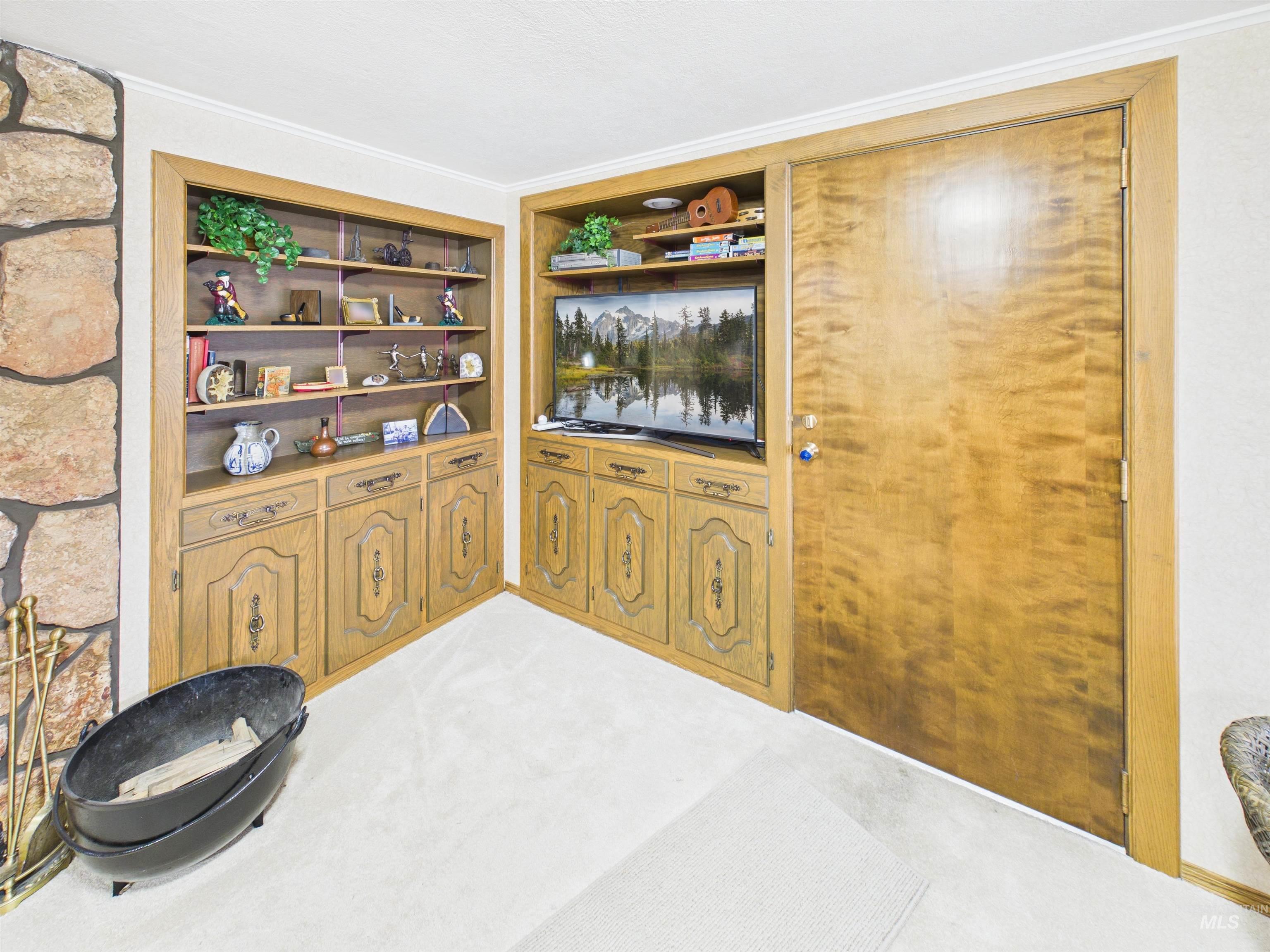 35 Van Engelen Road Property Photo 34