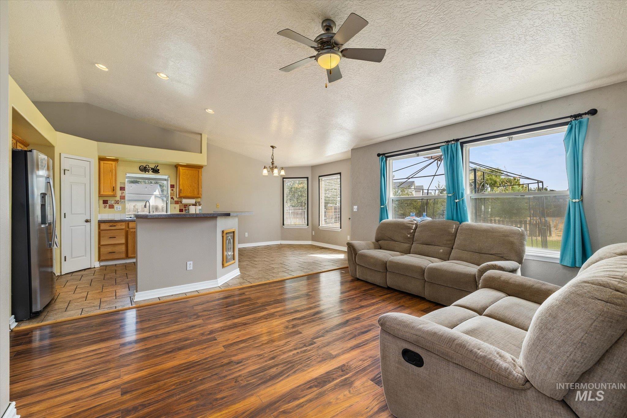 16842 Live Oak Pl Property Photo 19