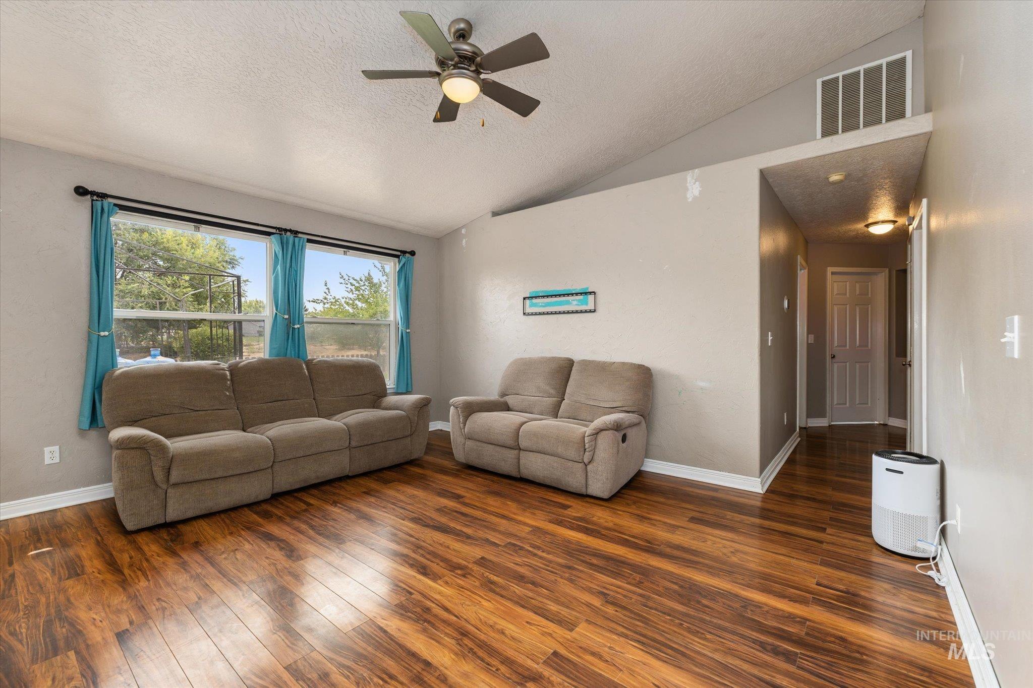 16842 Live Oak Pl Property Photo 21