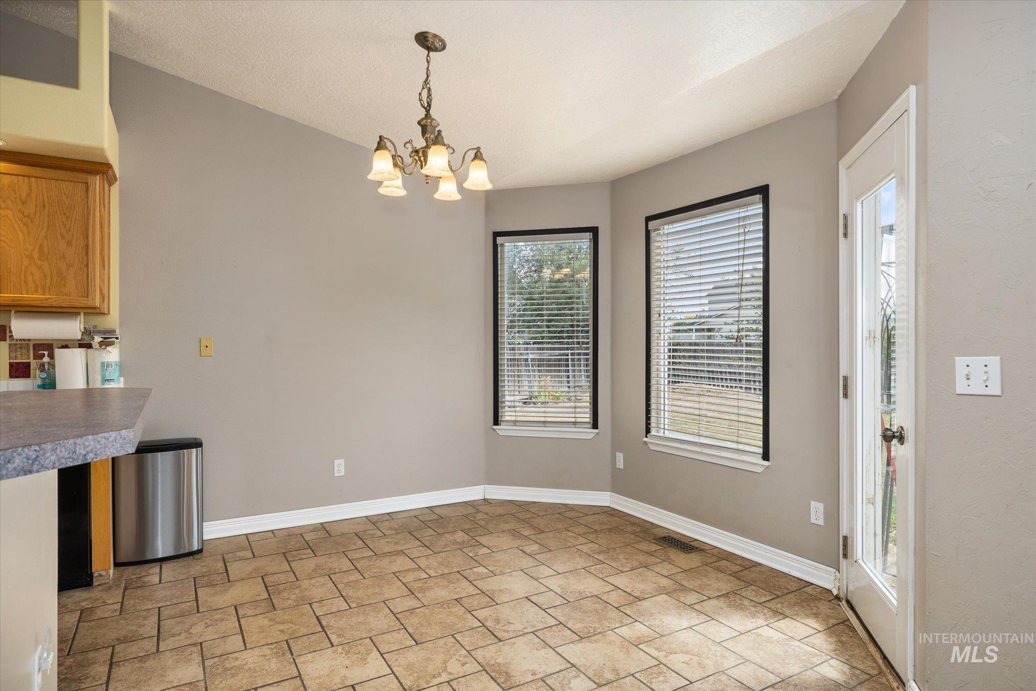 16842 Live Oak Pl Property Photo 23
