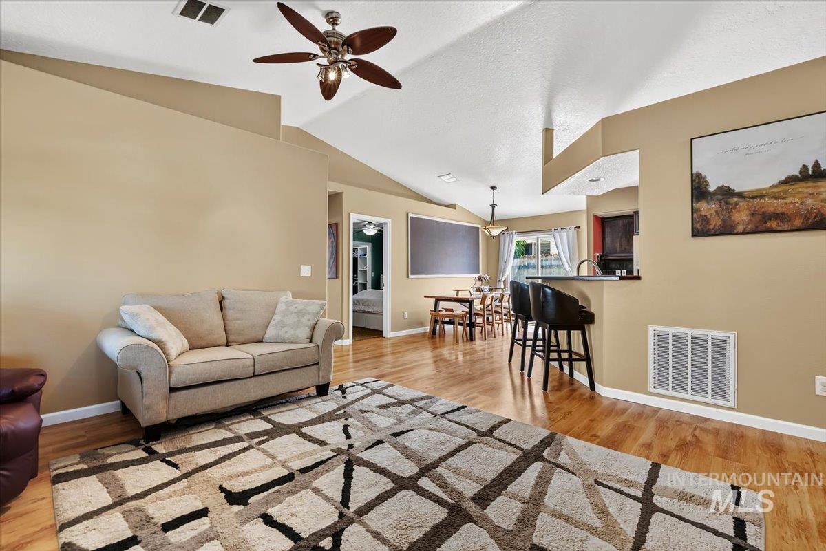 2131 E Colorado Ave Property Photo 10