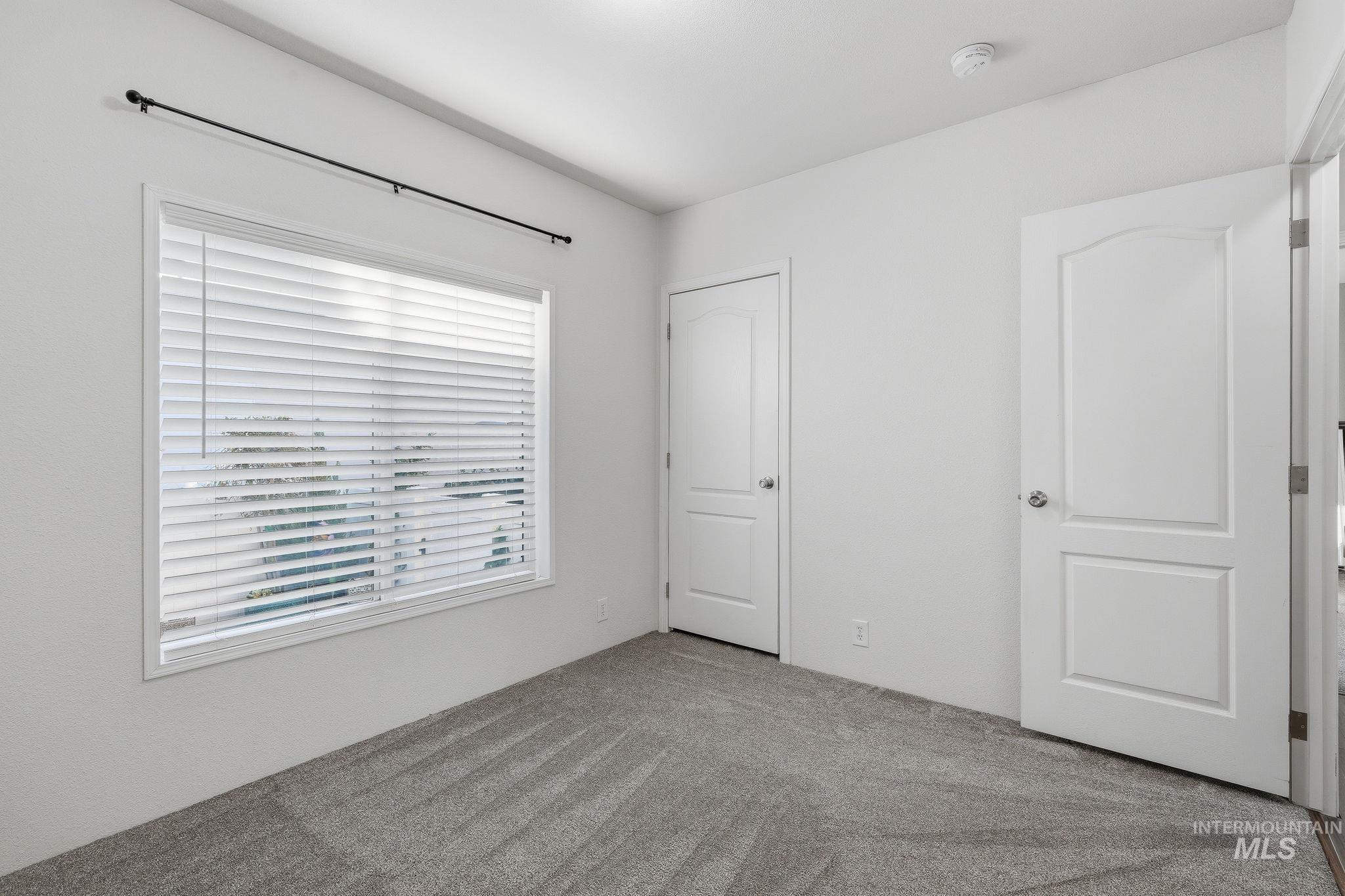 2401 S Owyhee St Property Photo 36