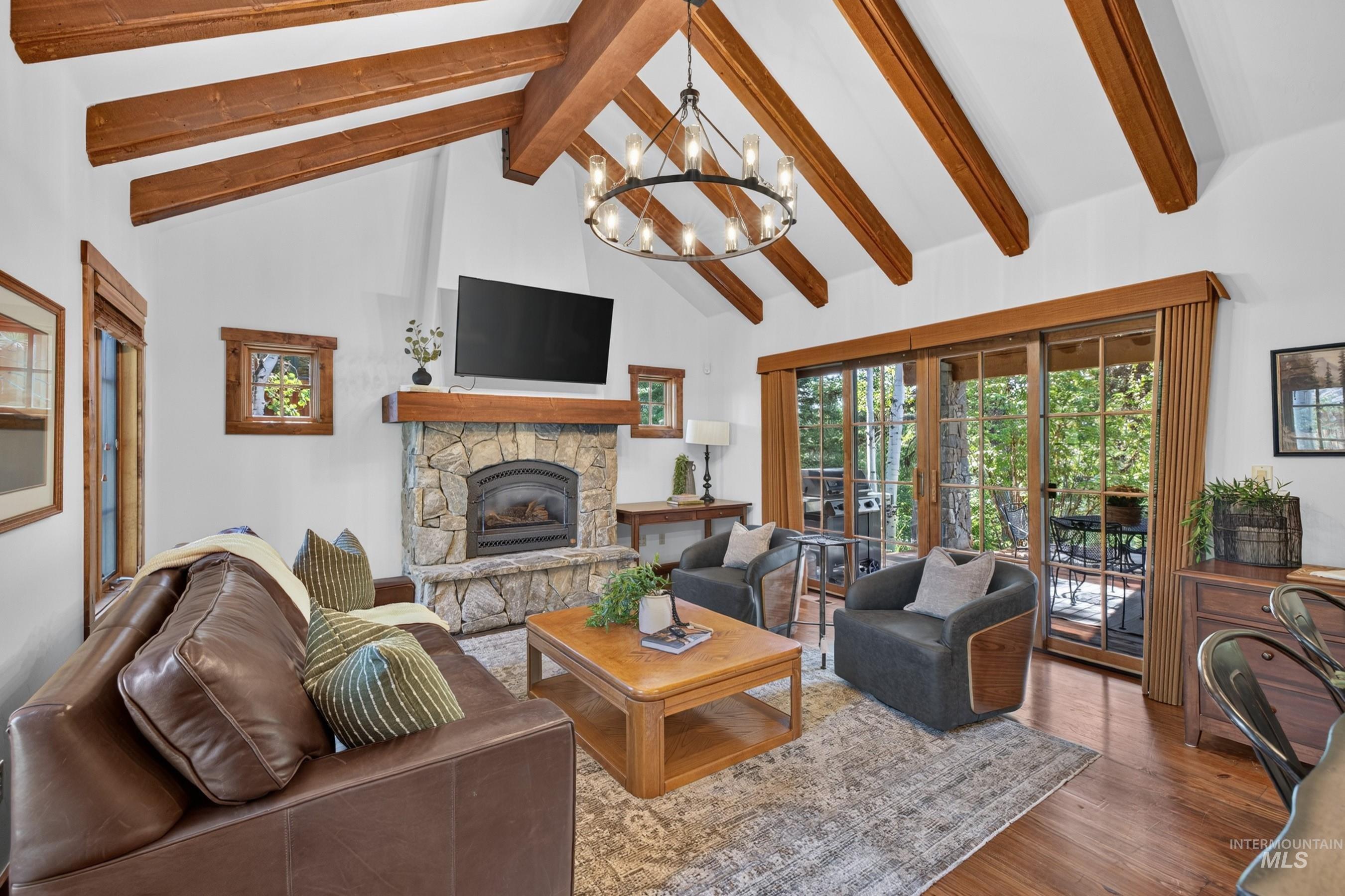 15 Rock Creek Court Property Photo 1
