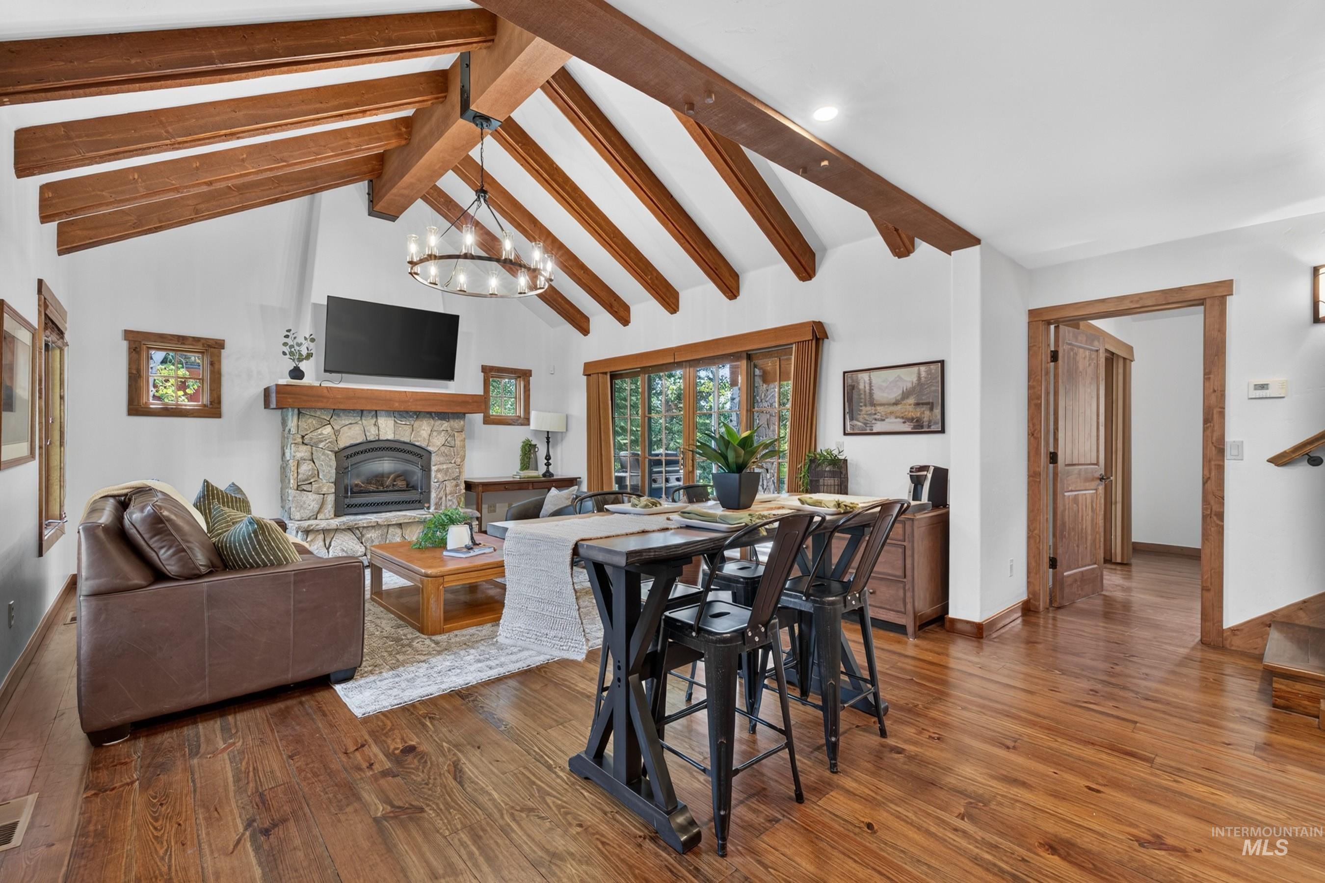 15 Rock Creek Court Property Photo 8