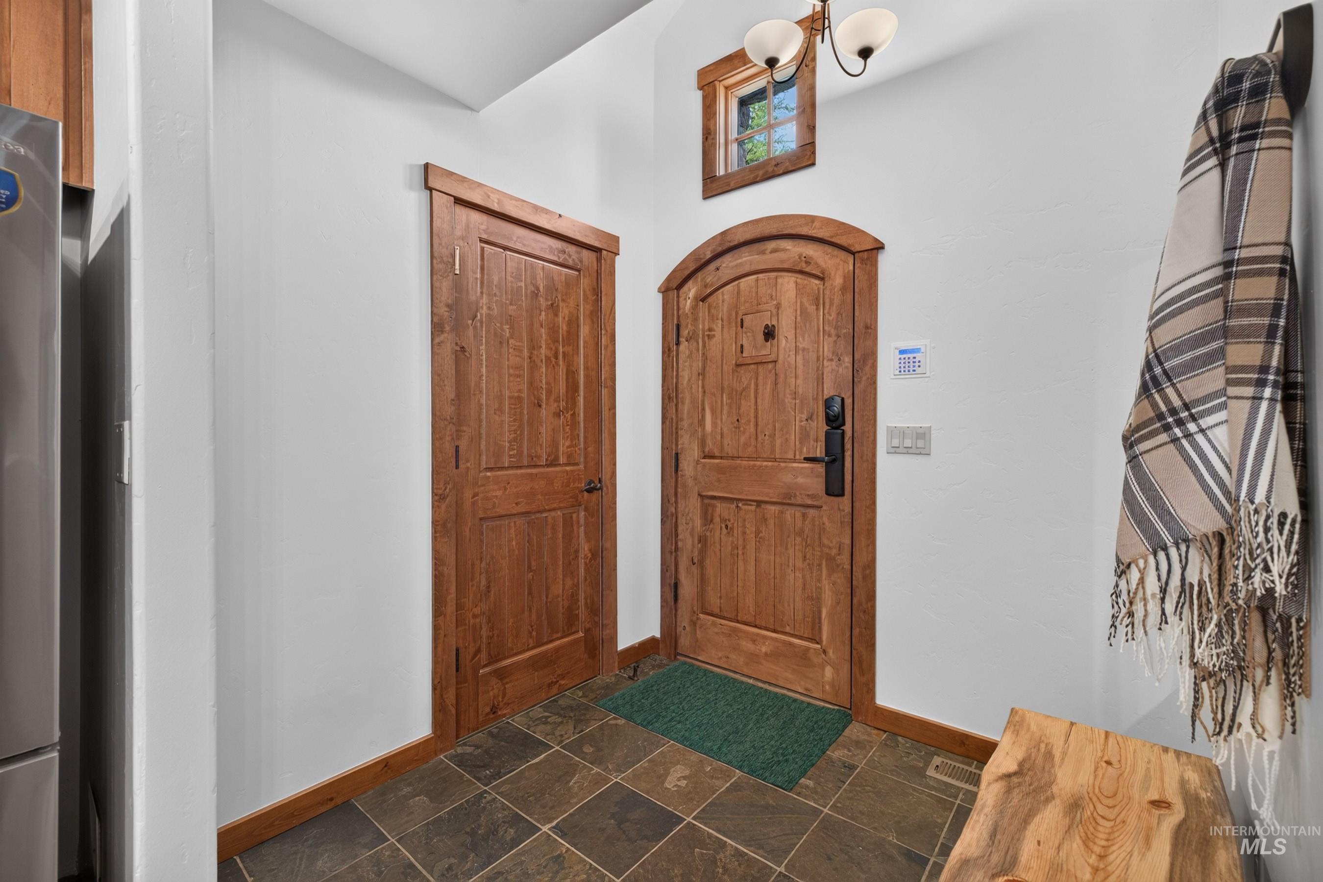 15 Rock Creek Court Property Photo 12