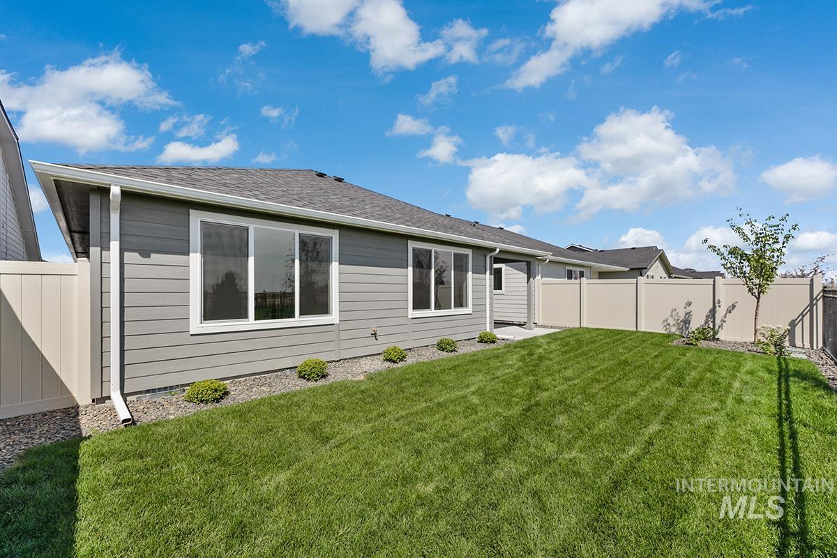 1681 E Hadler St. Property Photo 19