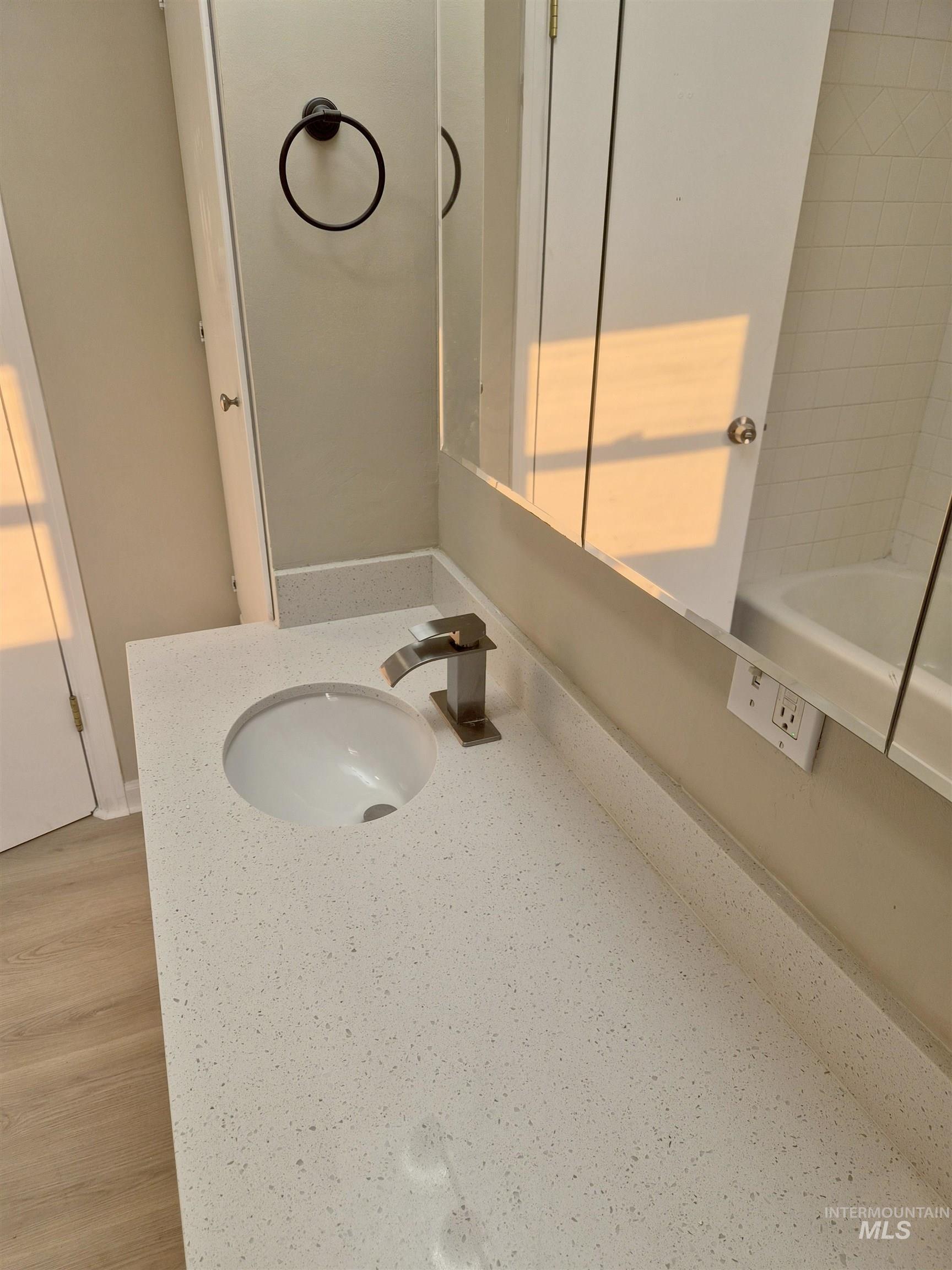 618 E Avenue D Property Photo 16
