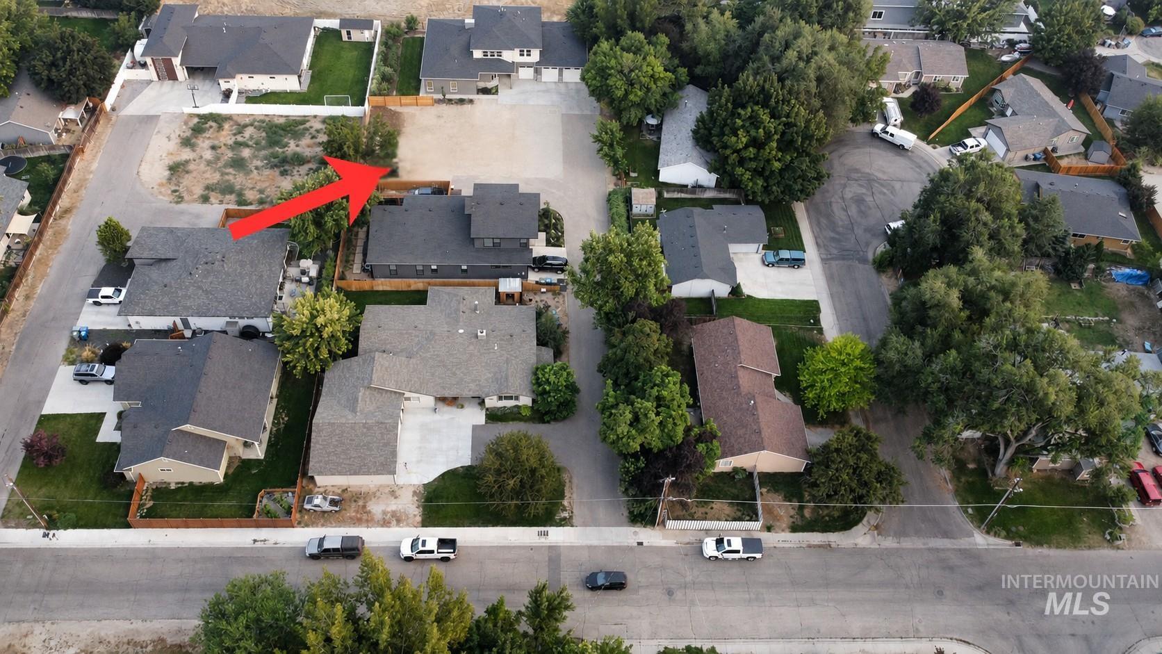 8817 W Holbrook Ave Property Photo 2