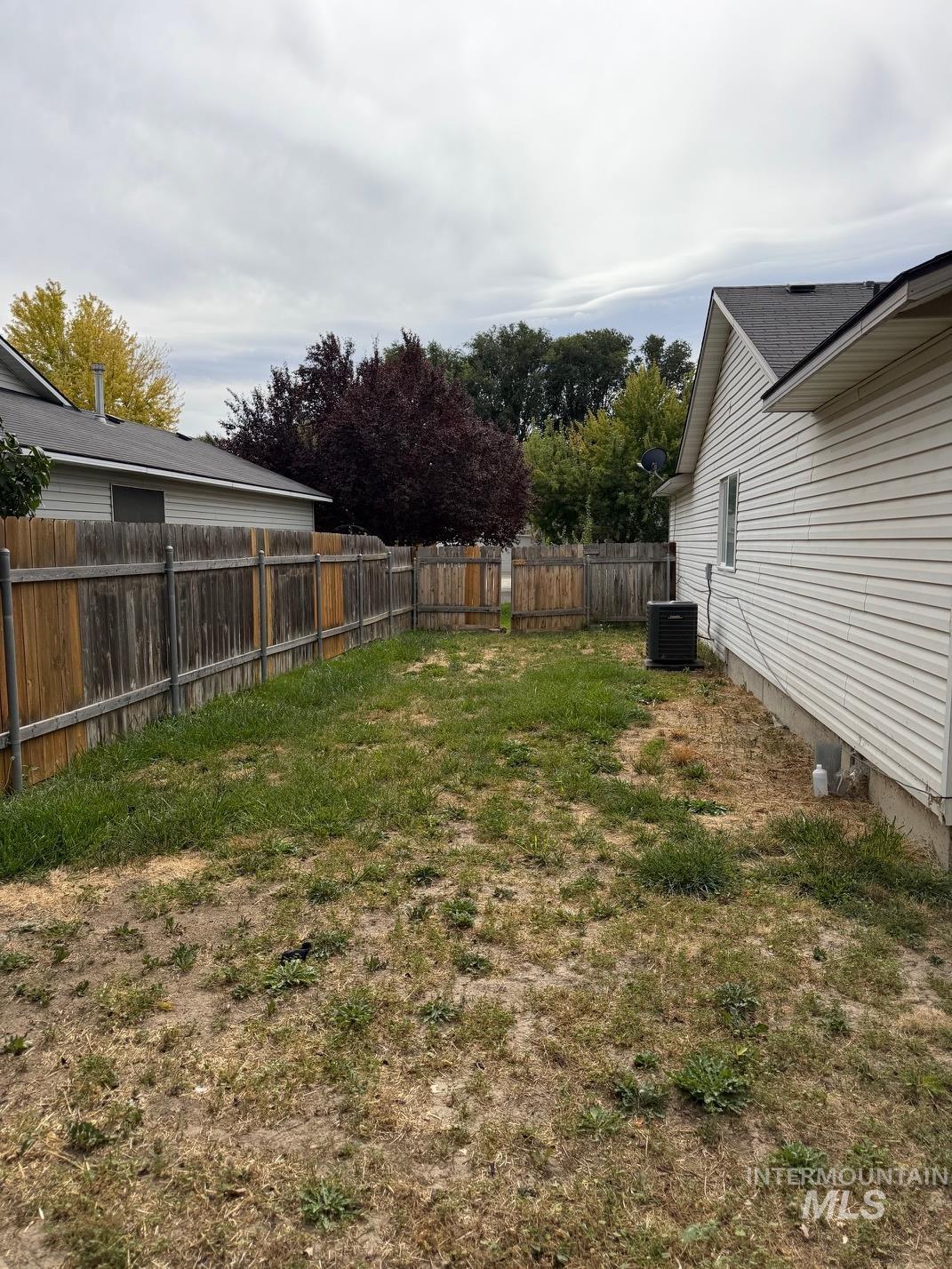 1916 W Havenwood Ave Property Photo 18
