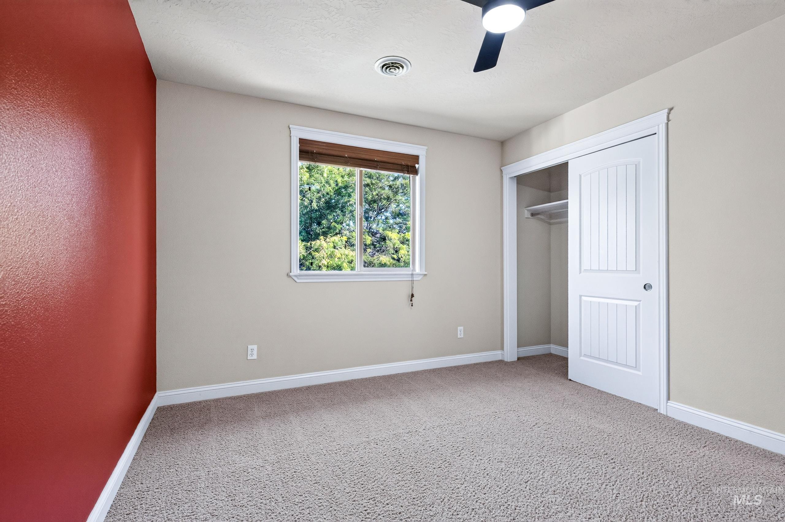 1240 W Barrymore Property Photo 33