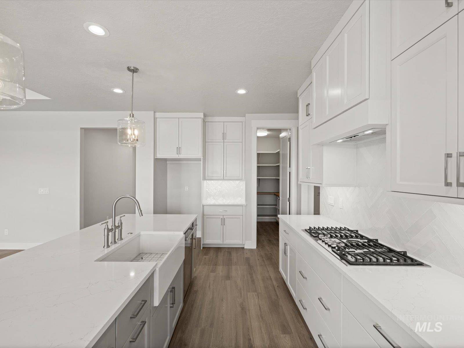 300 S Gearbox Way Property Photo 11