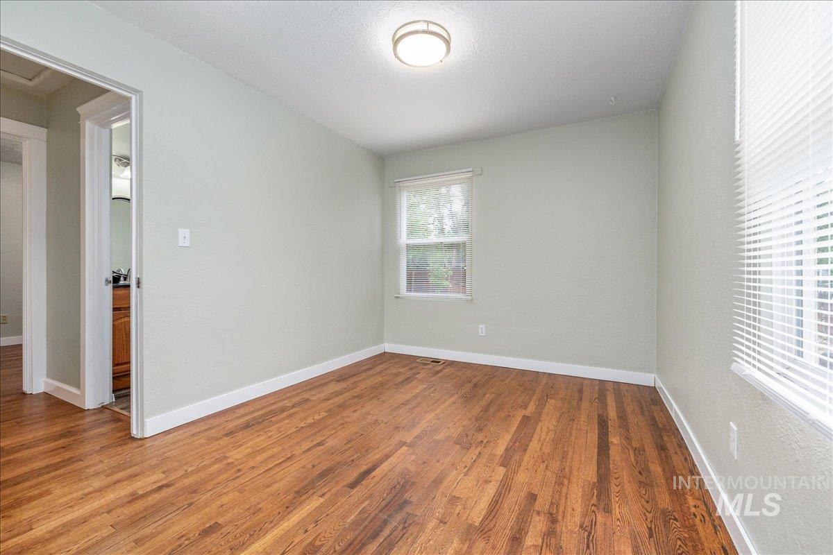 2405 S Scarlet St. Property Photo 30