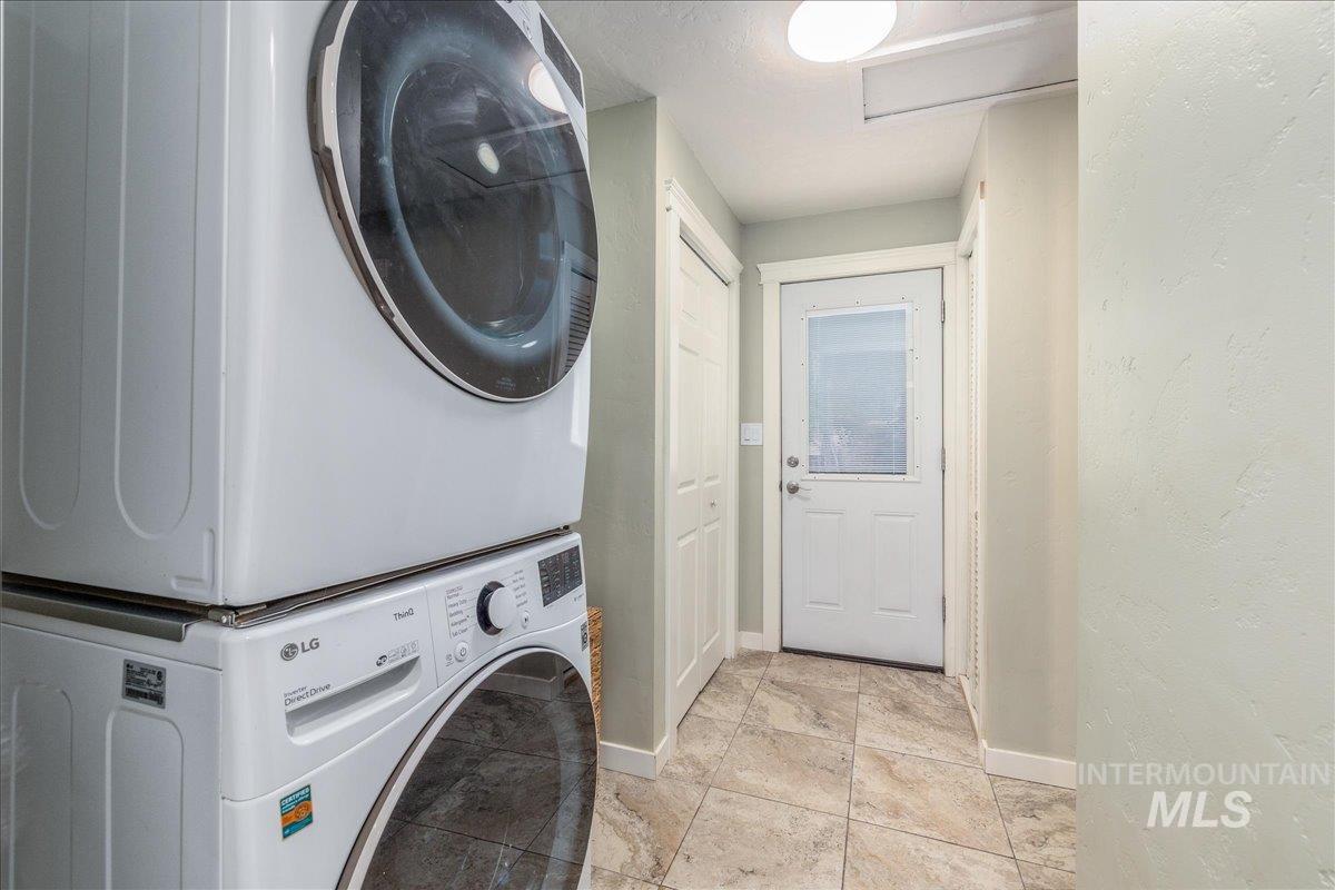 2405 S Scarlet St. Property Photo 34