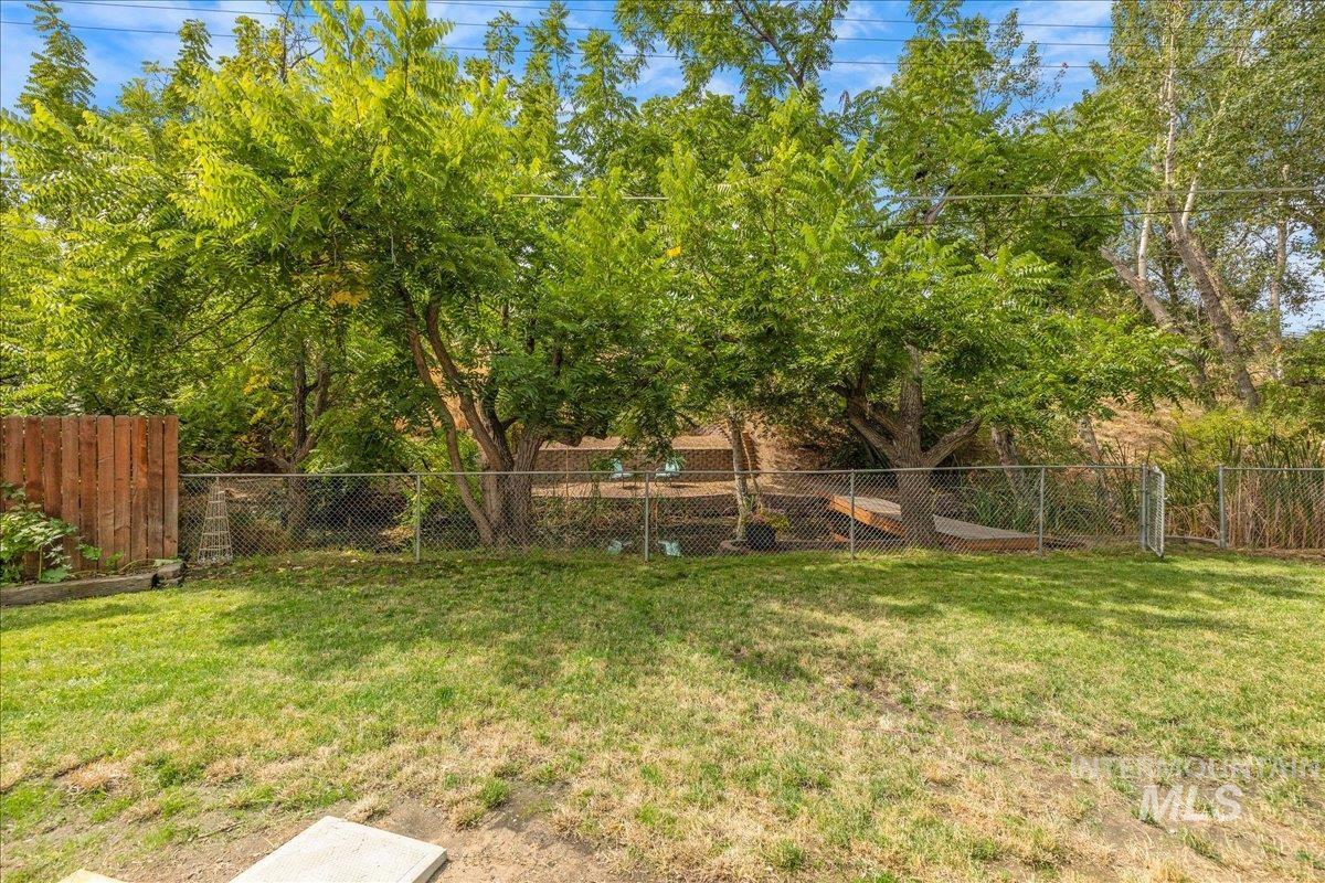 2405 S Scarlet St. Property Photo 41