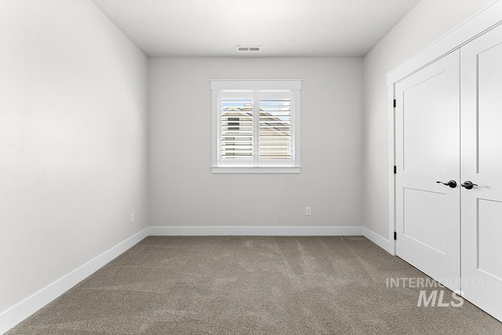5552 N Asissi Ave Property Photo 23