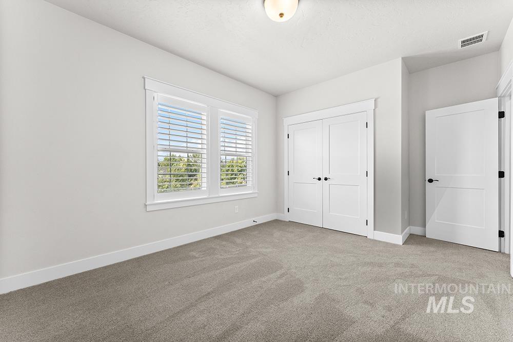 5552 N Asissi Ave Property Photo 25