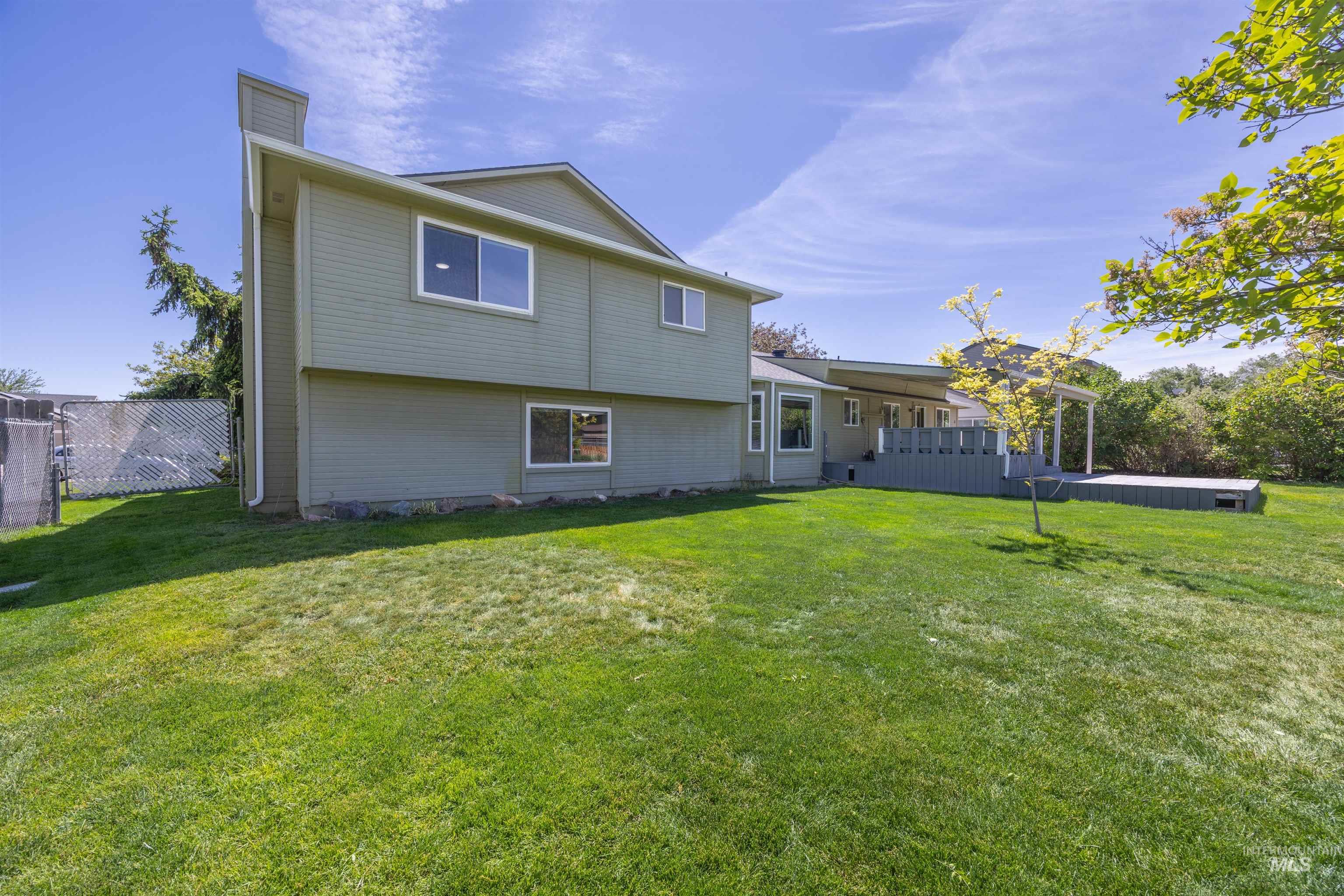 915 S Camas Street Property Photo 40