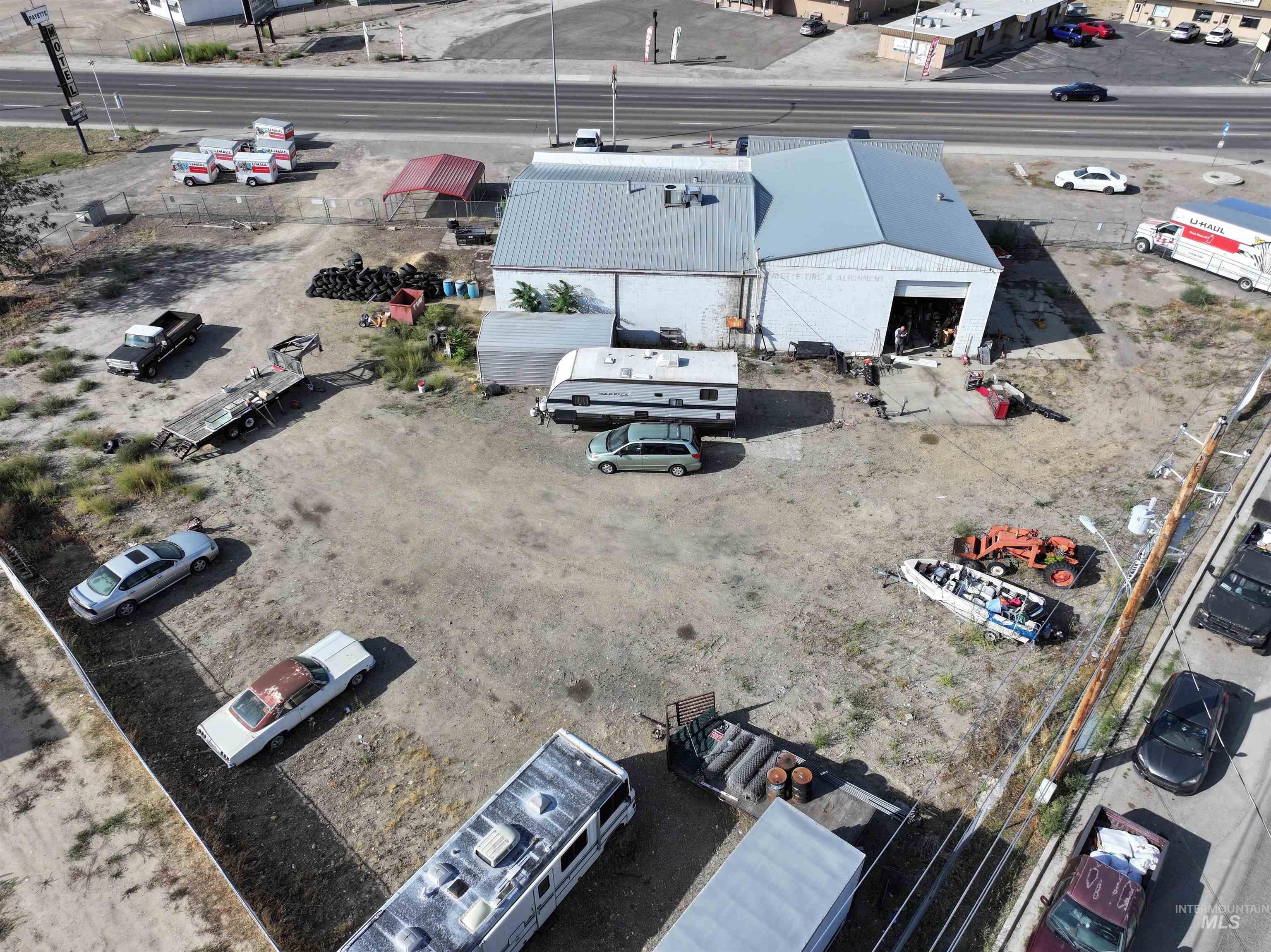 605 S Main Property Photo 4