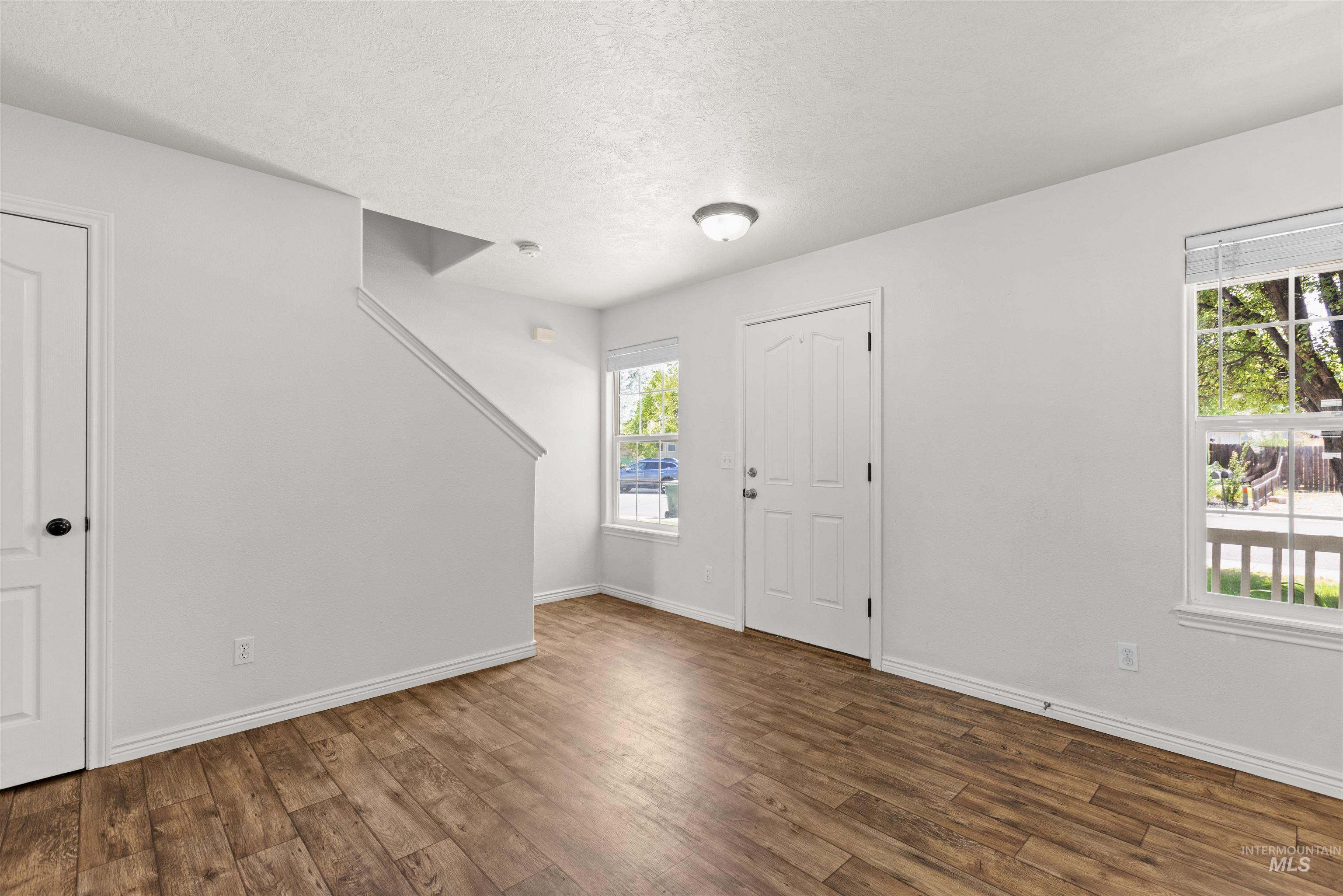 2380 W Baystone Dr Property Photo 6