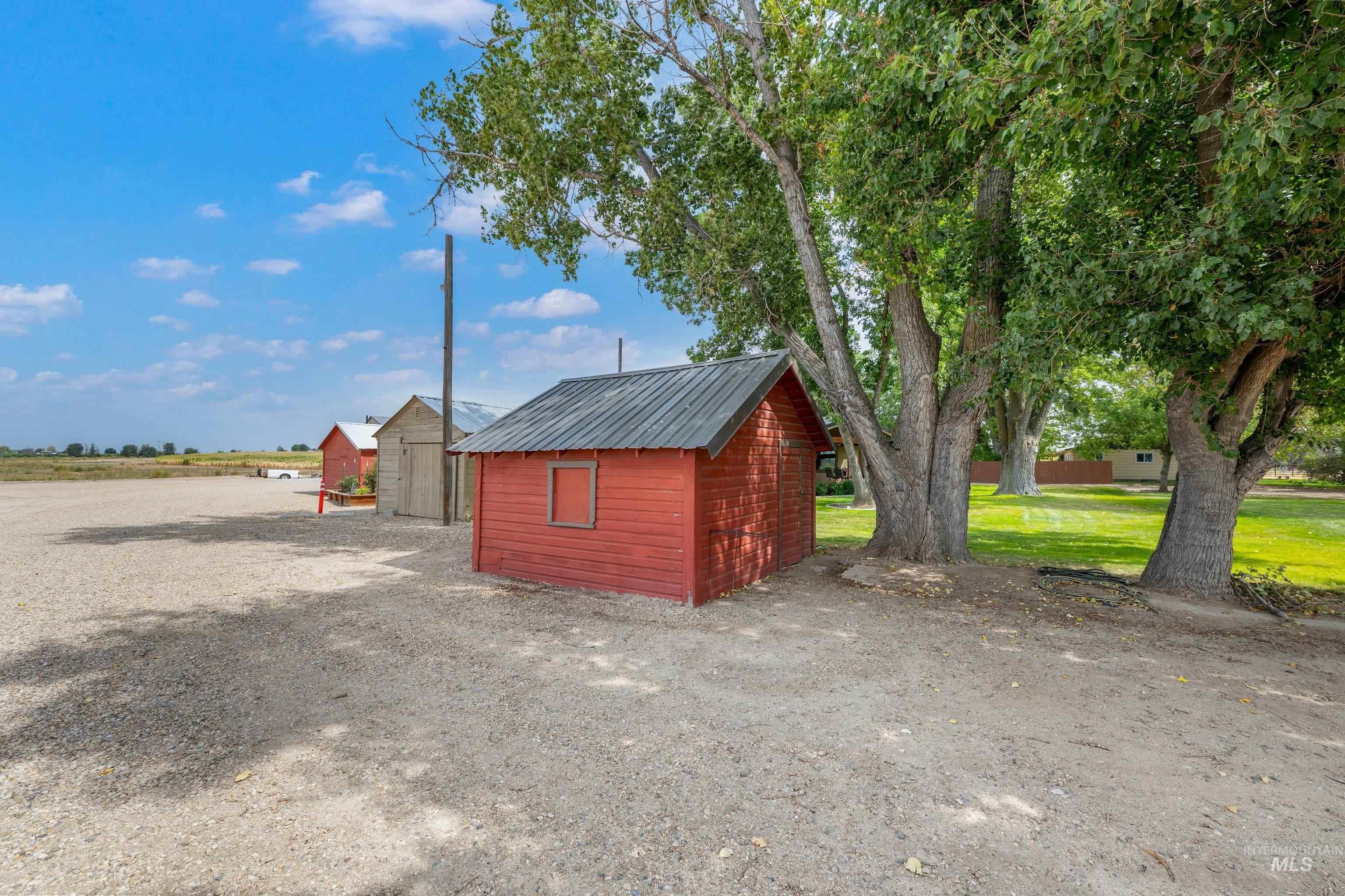 2370 W Lake Hazel Rd Property Photo 41