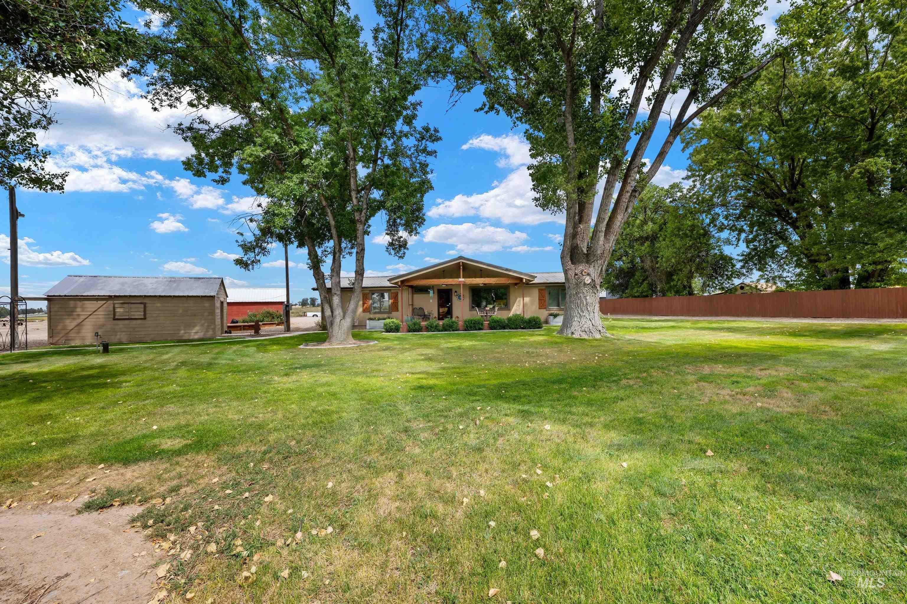 2370 W Lake Hazel Rd Property Photo 47