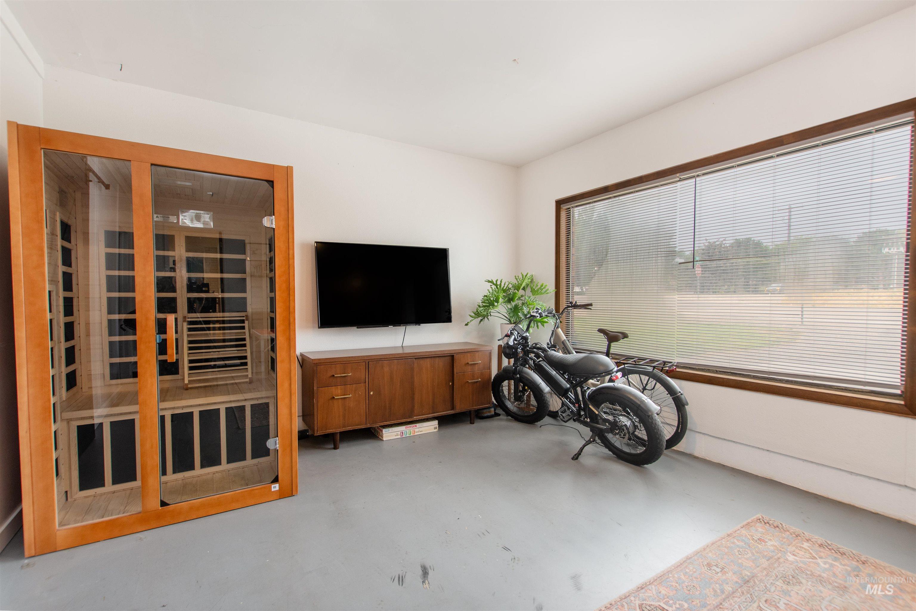 401 Fletcher Drive Property Photo 25
