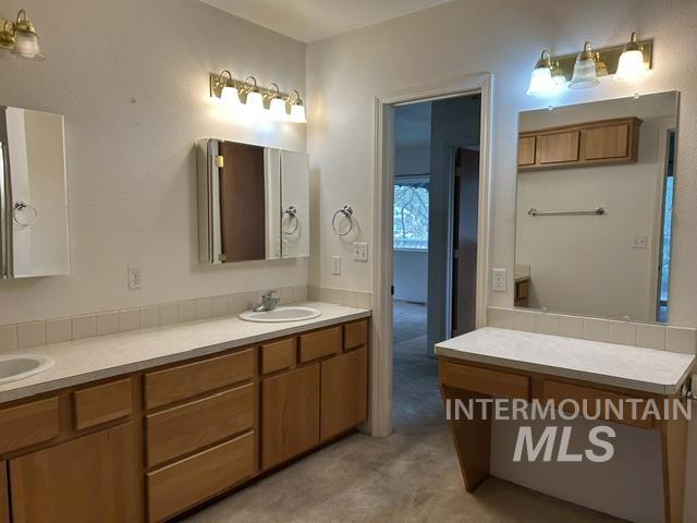 3319 5th St Property Photo 16