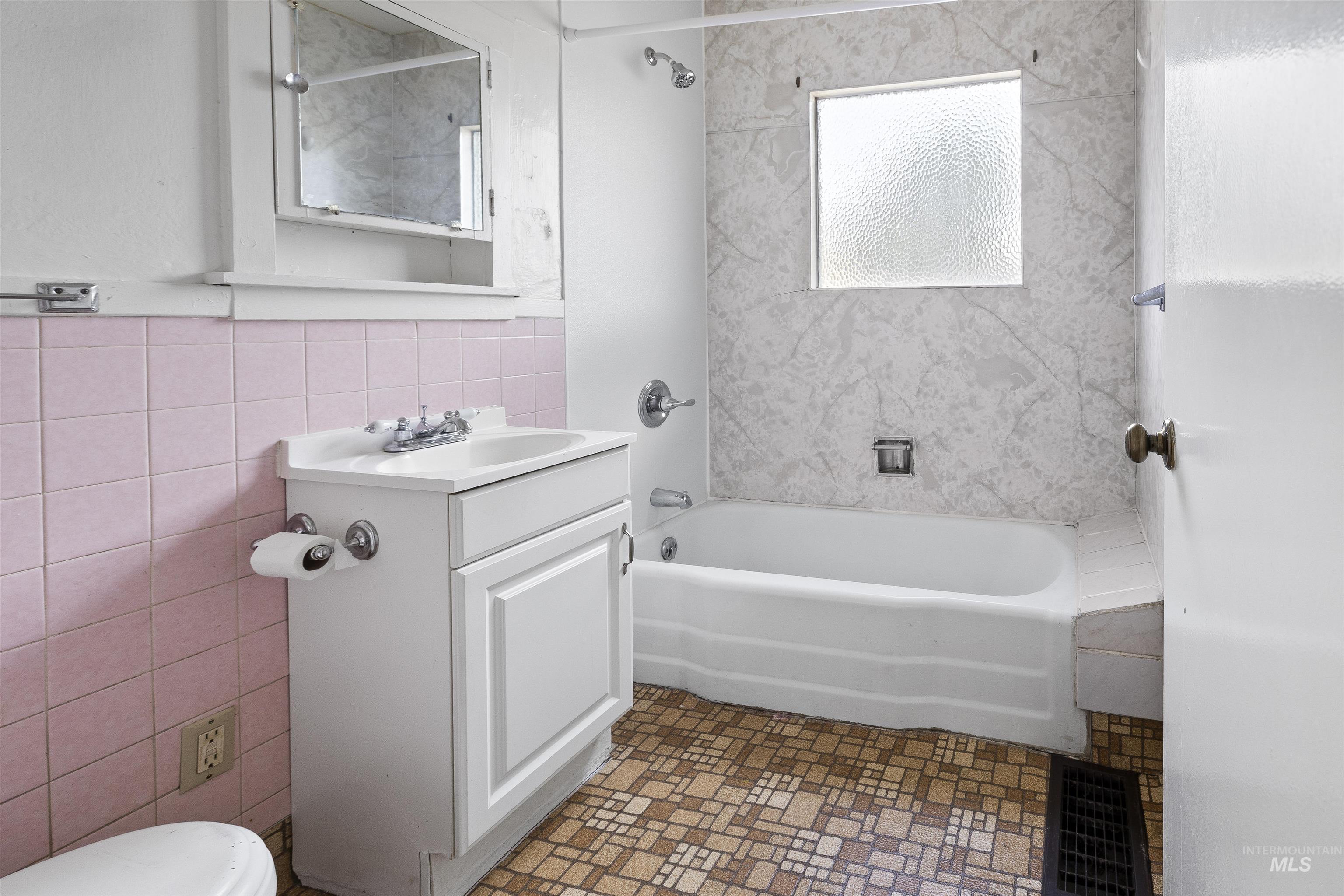 1431 12th Street Property Photo 9