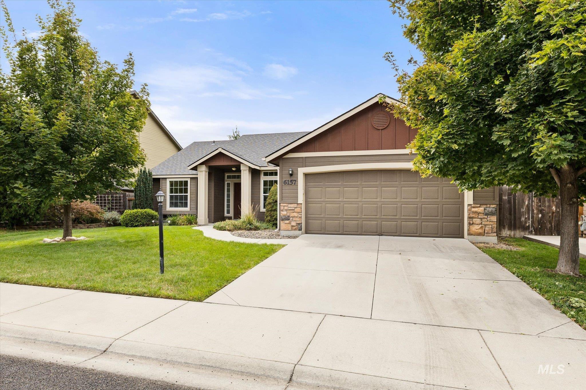 6157 N Silver Elm Way Property Photo 2