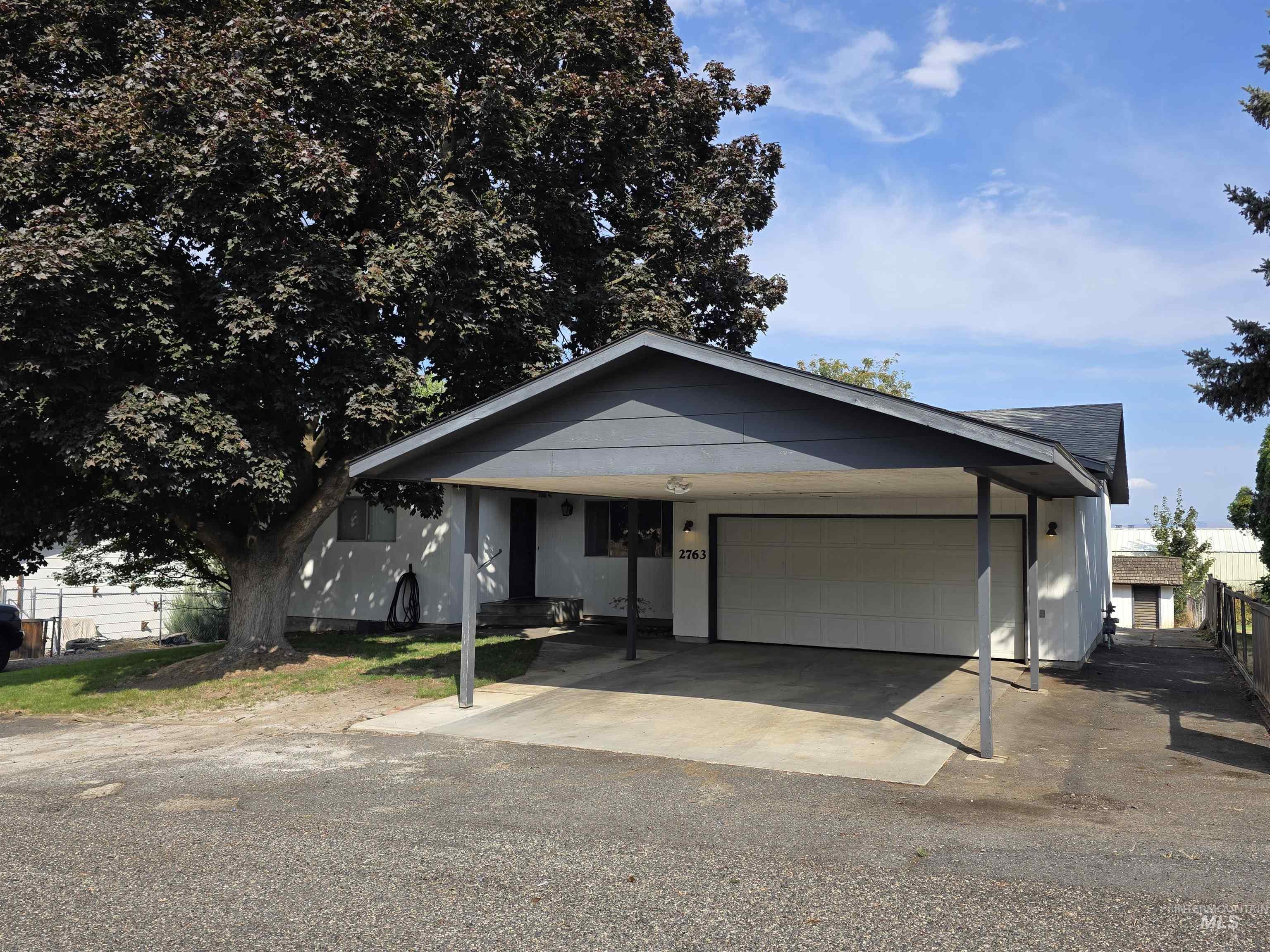 2763 26th St Property Photo 1