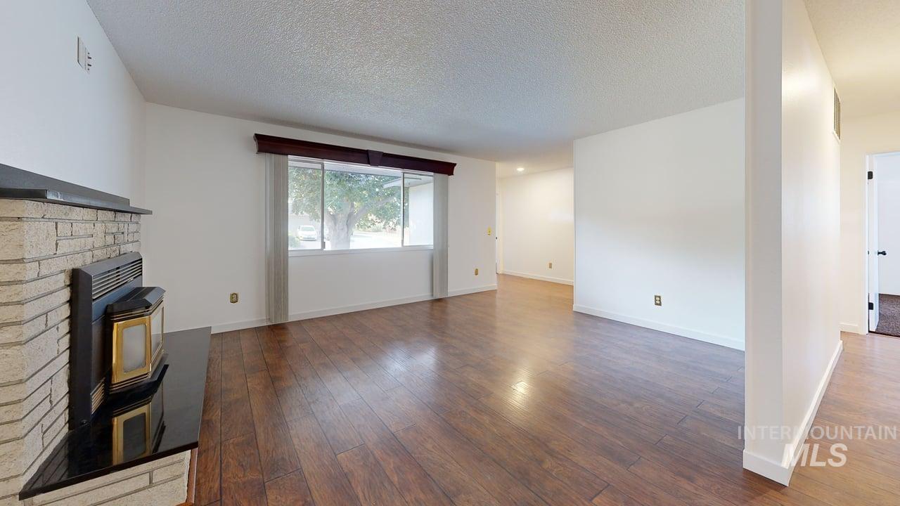 2763 26th St Property Photo 7