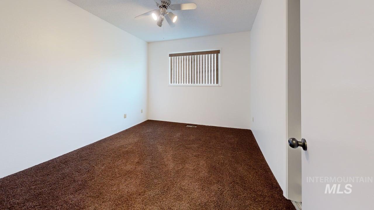 2763 26th St Property Photo 15