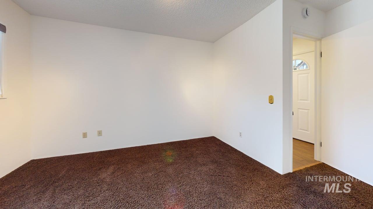 2763 26th St Property Photo 16
